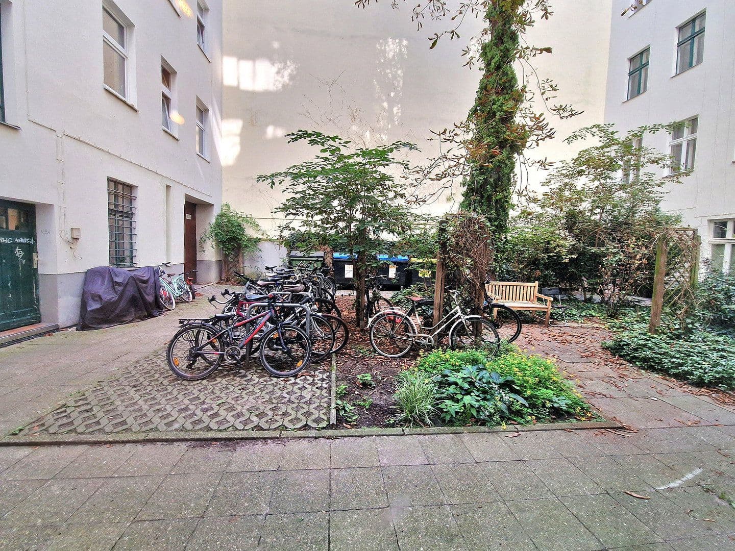 Predaj bytu 5-izbový 130 m², Berlin, Berlín Predaj bytu 5-izbový 130 m², Berlin, Berlín