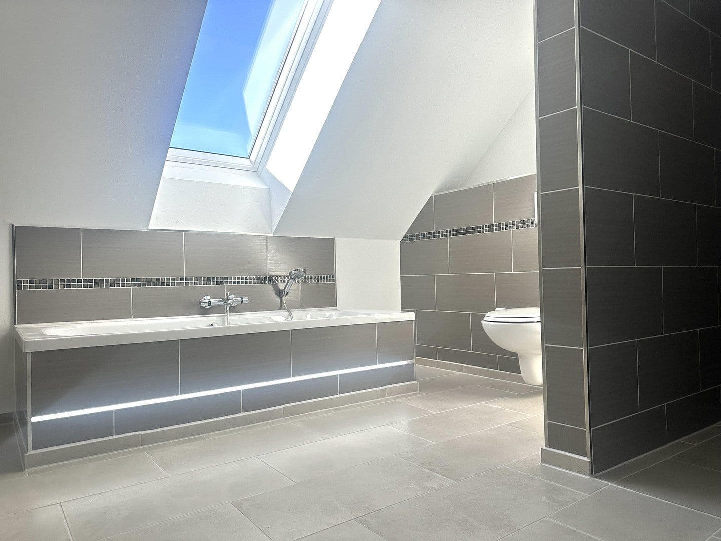 Predaj domu 125 m², pozemok 330 m², Bleckede, Dolné Sasko Predaj domu 125 m², pozemok 330 m², Bleckede, Dolné Sasko