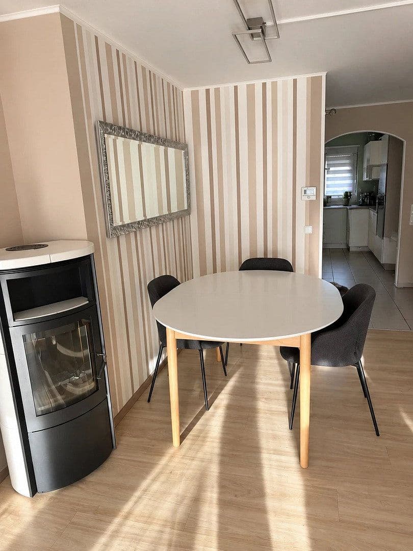 Predaj bytu 3-izbový 93 m², Karlsruhe, Bádensko-Wurttembersko Predaj bytu 3-izbový 93 m², Karlsruhe, Bádensko-Wurttembersko
