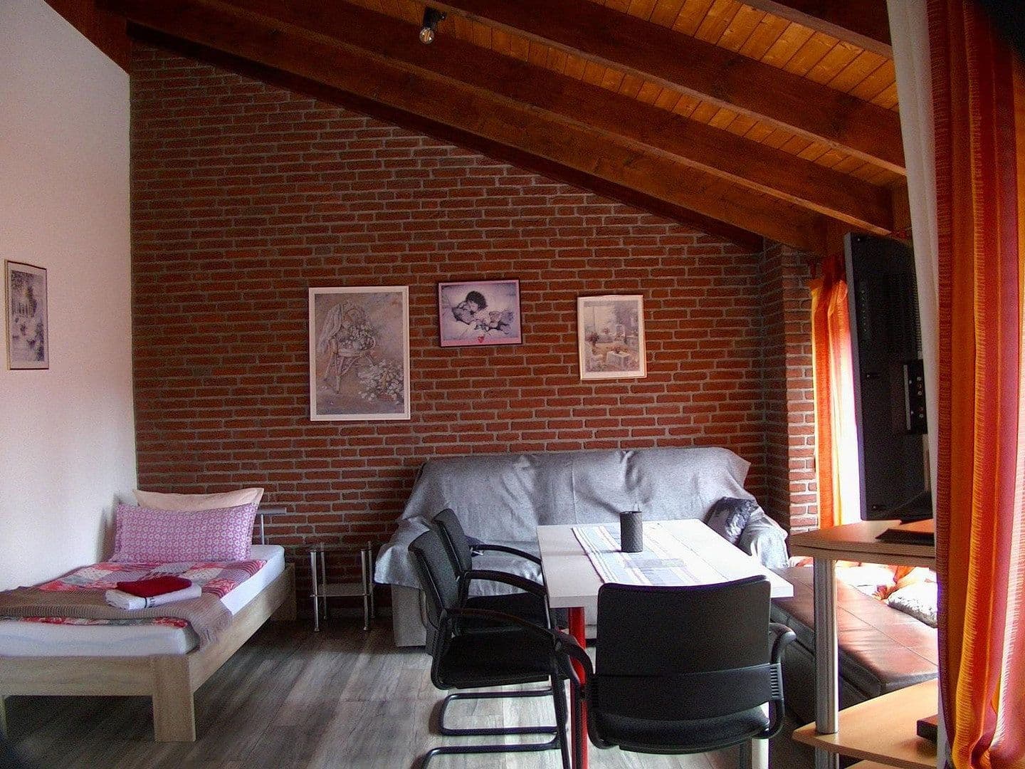 Predaj domu 210 m², pozemok 995 m², Deutsch Evern, Dolné Sasko Predaj domu 210 m², pozemok 995 m², Deutsch Evern, Dolné Sasko