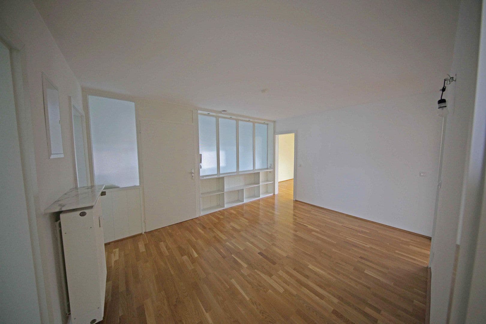 Prenájom bytu 3-izbový 105 m², Wuppertal, Severné Porýnie - Westfálsko Prenájom bytu 3-izbový 105 m², Wuppertal, Severné Porýnie - Westfálsko