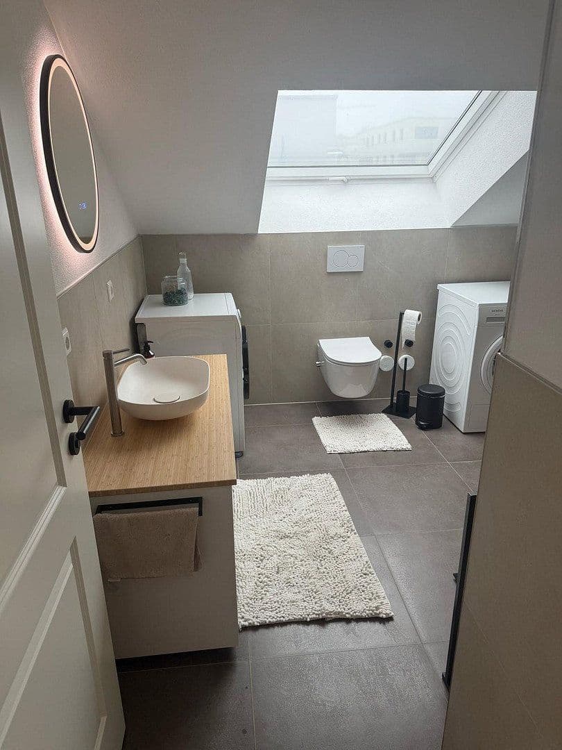 Prenájom bytu 2-izbový 65 m², Leinstr. 10, Korntal-Münchingen, Bádensko-Wurttembersko Prenájom bytu 2-izbový 65 m², Leinstr. 10, Korntal-Münchingen, Bádensko-Wurttembersko