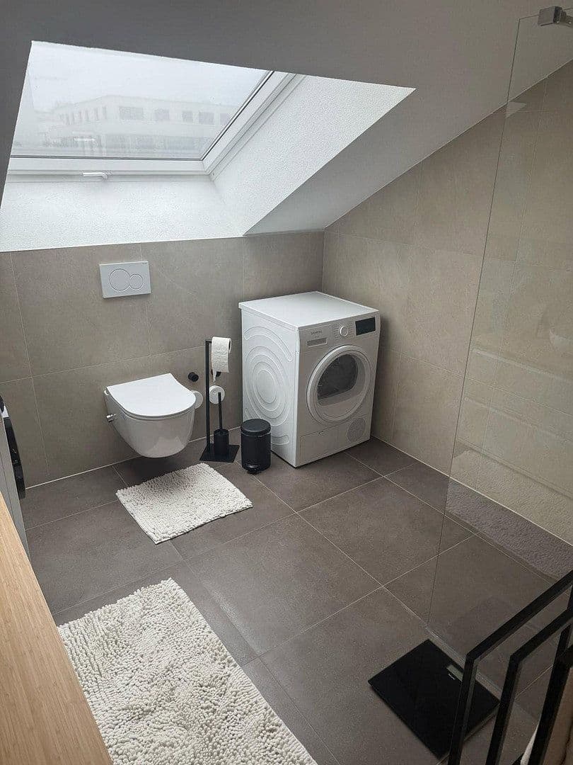 Prenájom bytu 2-izbový 65 m², Leinstr. 10, Korntal-Münchingen, Bádensko-Wurttembersko Prenájom bytu 2-izbový 65 m², Leinstr. 10, Korntal-Münchingen, Bádensko-Wurttembersko