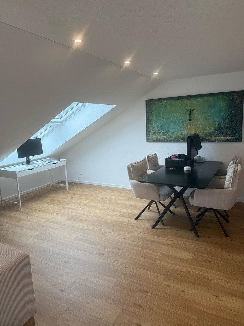 Prenájom bytu 2-izbový 65 m², Leinstr. 10, Korntal-Münchingen, Bádensko-Wurttembersko Prenájom bytu 2-izbový 65 m², Leinstr. 10, Korntal-Münchingen, Bádensko-Wurttembersko