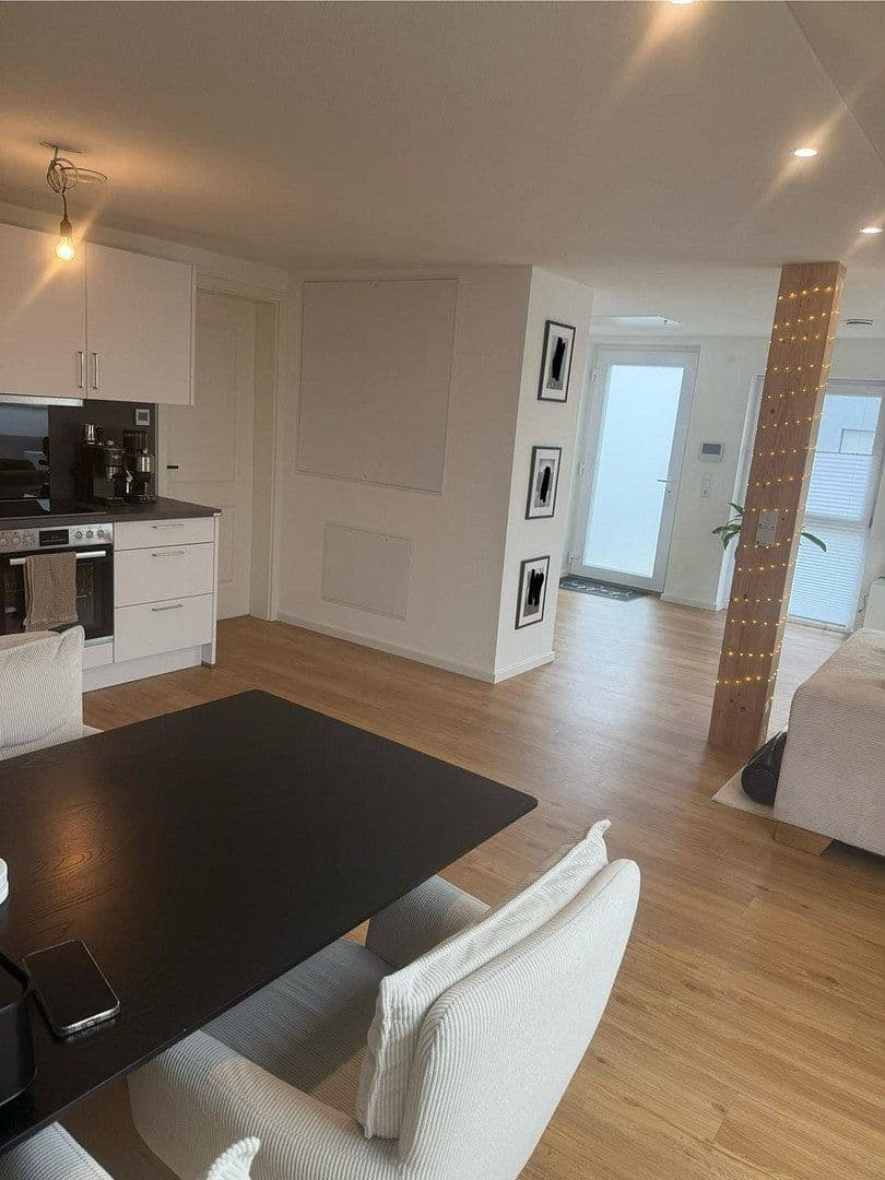 Prenájom bytu 2-izbový 65 m², Leinstr. 10, Korntal-Münchingen, Bádensko-Wurttembersko Prenájom bytu 2-izbový 65 m², Leinstr. 10, Korntal-Münchingen, Bádensko-Wurttembersko
