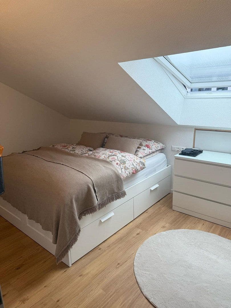 Prenájom bytu 2-izbový 65 m², Leinstr. 10, Korntal-Münchingen, Bádensko-Wurttembersko Prenájom bytu 2-izbový 65 m², Leinstr. 10, Korntal-Münchingen, Bádensko-Wurttembersko