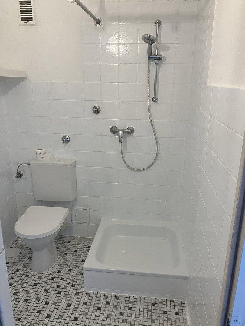 Prenájom bytu 1-izbový 24 m², Mannheim, Bádensko-Wurttembersko Prenájom bytu 1-izbový 24 m², Mannheim, Bádensko-Wurttembersko