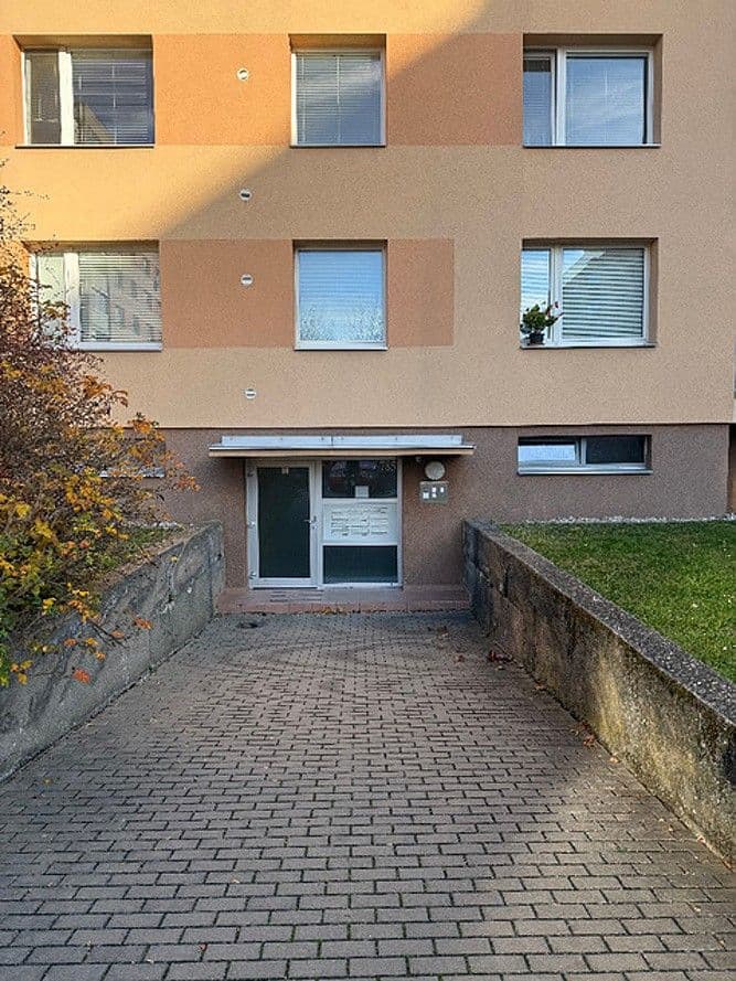 Prenájom bytu 1-izbový 42 m², Husova, Chrudim, Pardubický kraj Prenájom bytu 1-izbový 42 m², Husova, Chrudim, Pardubický kraj
