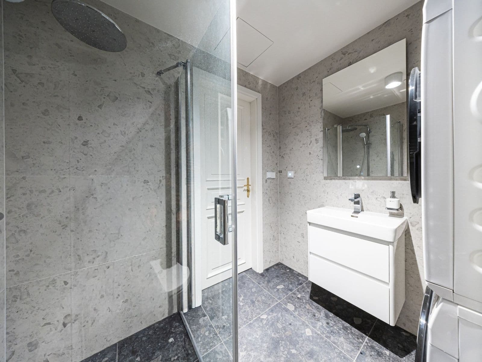 Prenájom bytu 1-izbový 28 m², Sázavská, Praha, Praha Prenájom bytu 1-izbový 28 m², Sázavská, Praha, Praha