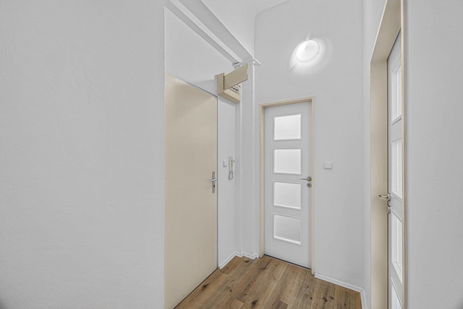 Prenájom bytu 2-izbový 43 m², Grafická, Praha, Praha Prenájom bytu 2-izbový 43 m², Grafická, Praha, Praha