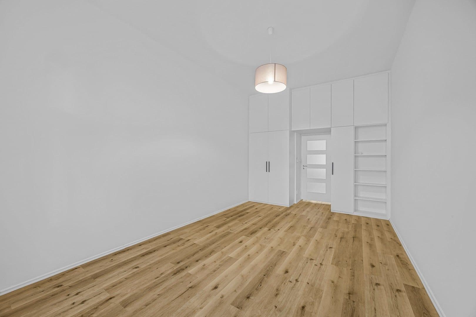 Prenájom bytu 2-izbový 43 m², Grafická, Praha, Praha Prenájom bytu 2-izbový 43 m², Grafická, Praha, Praha