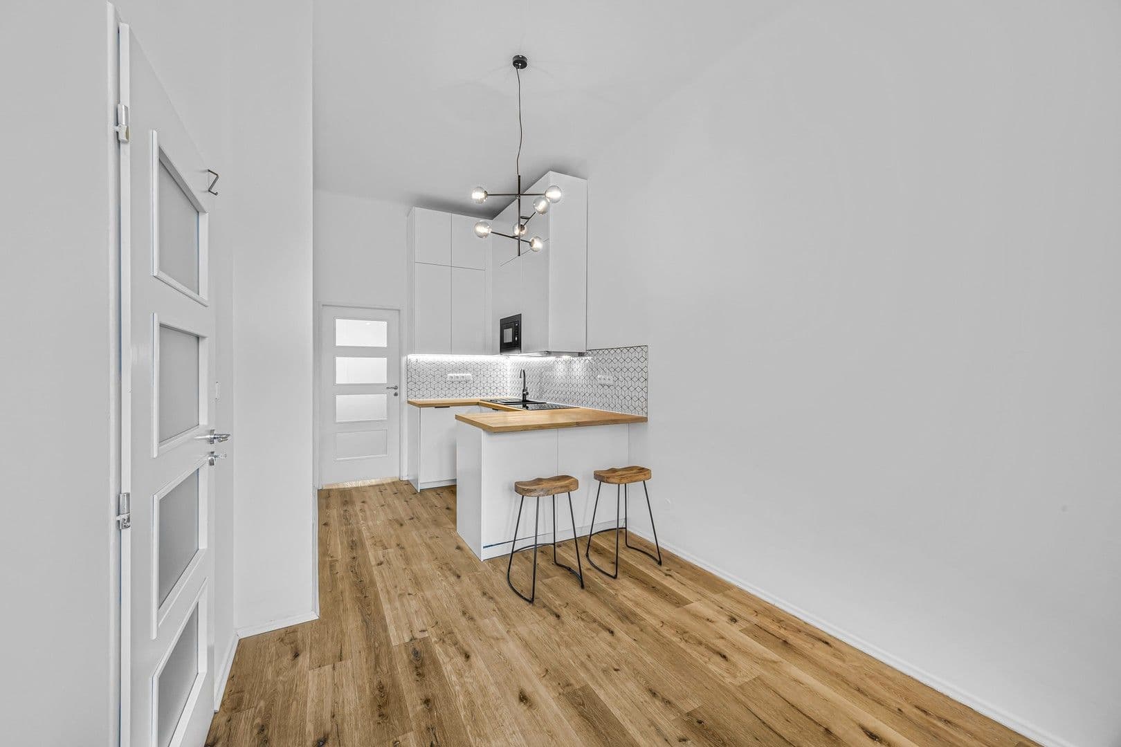 Prenájom bytu 2-izbový 43 m², Grafická, Praha, Praha Prenájom bytu 2-izbový 43 m², Grafická, Praha, Praha