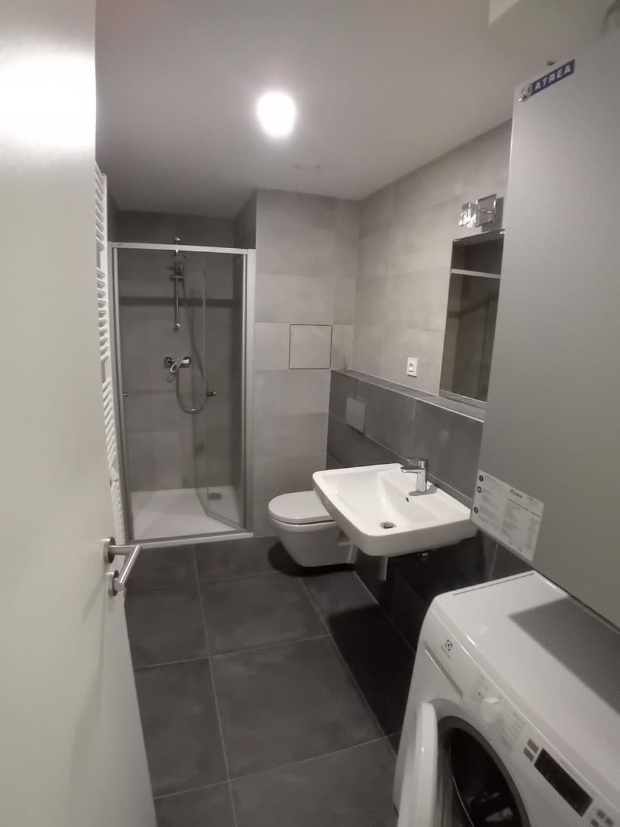Prenájom bytu 1-izbový 31 m², Kbelská, Praha, Praha Prenájom bytu 1-izbový 31 m², Kbelská, Praha, Praha