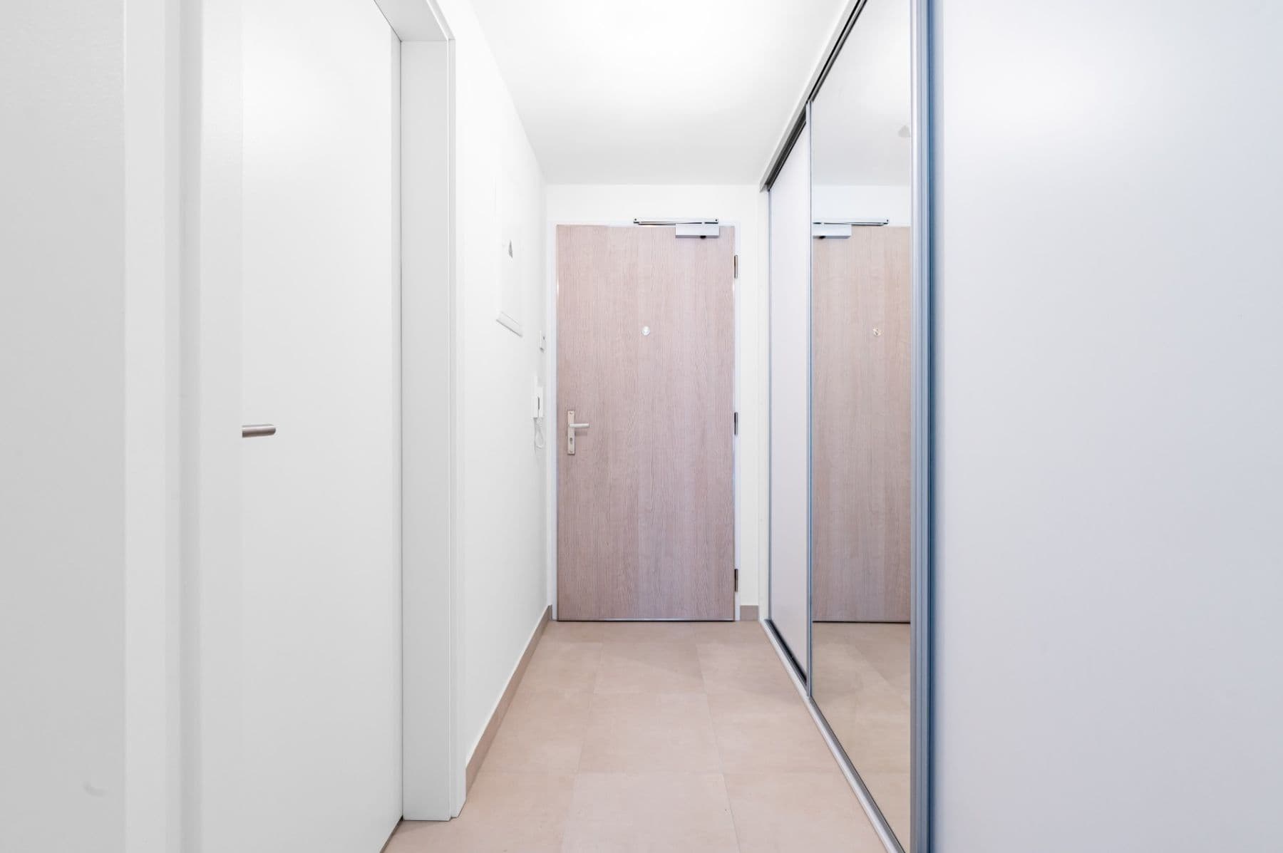 Prenájom bytu 1-izbový 31 m², Kbelská, Praha, Praha Prenájom bytu 1-izbový 31 m², Kbelská, Praha, Praha