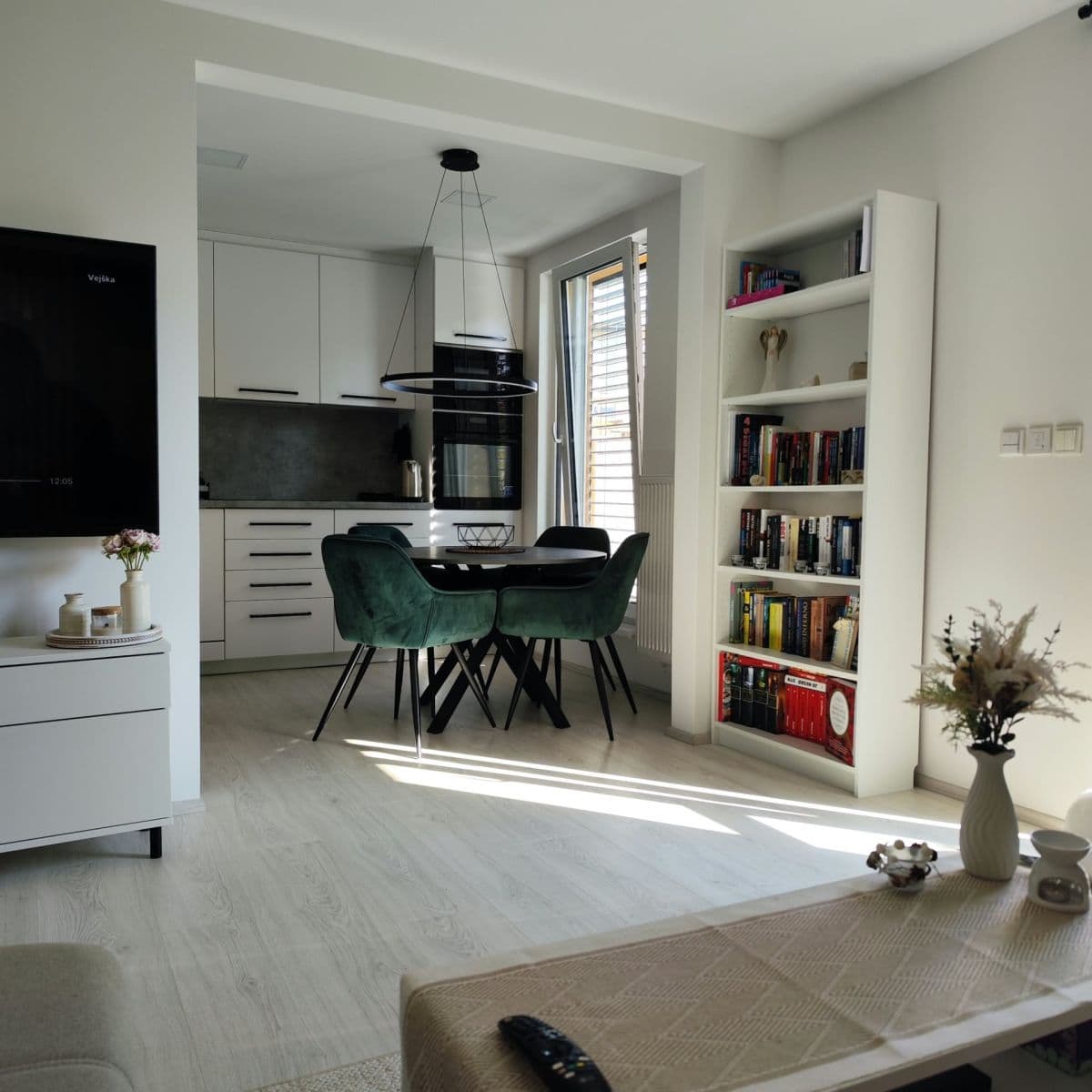 Predaj bytu 2-izbový 54 m², Pražská, Nehvizdy, Středočeský kraj Predaj bytu 2-izbový 54 m², Pražská, Nehvizdy, Středočeský kraj