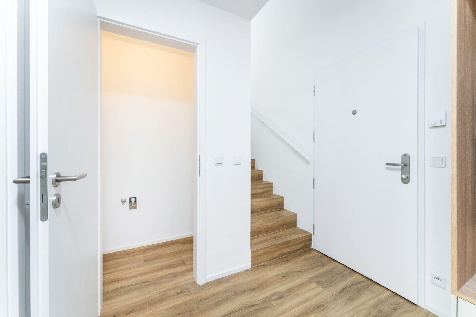 Prenájom bytu 4-izbový 155 m², Odkolkova, Praha, Praha Prenájom bytu 4-izbový 155 m², Odkolkova, Praha, Praha