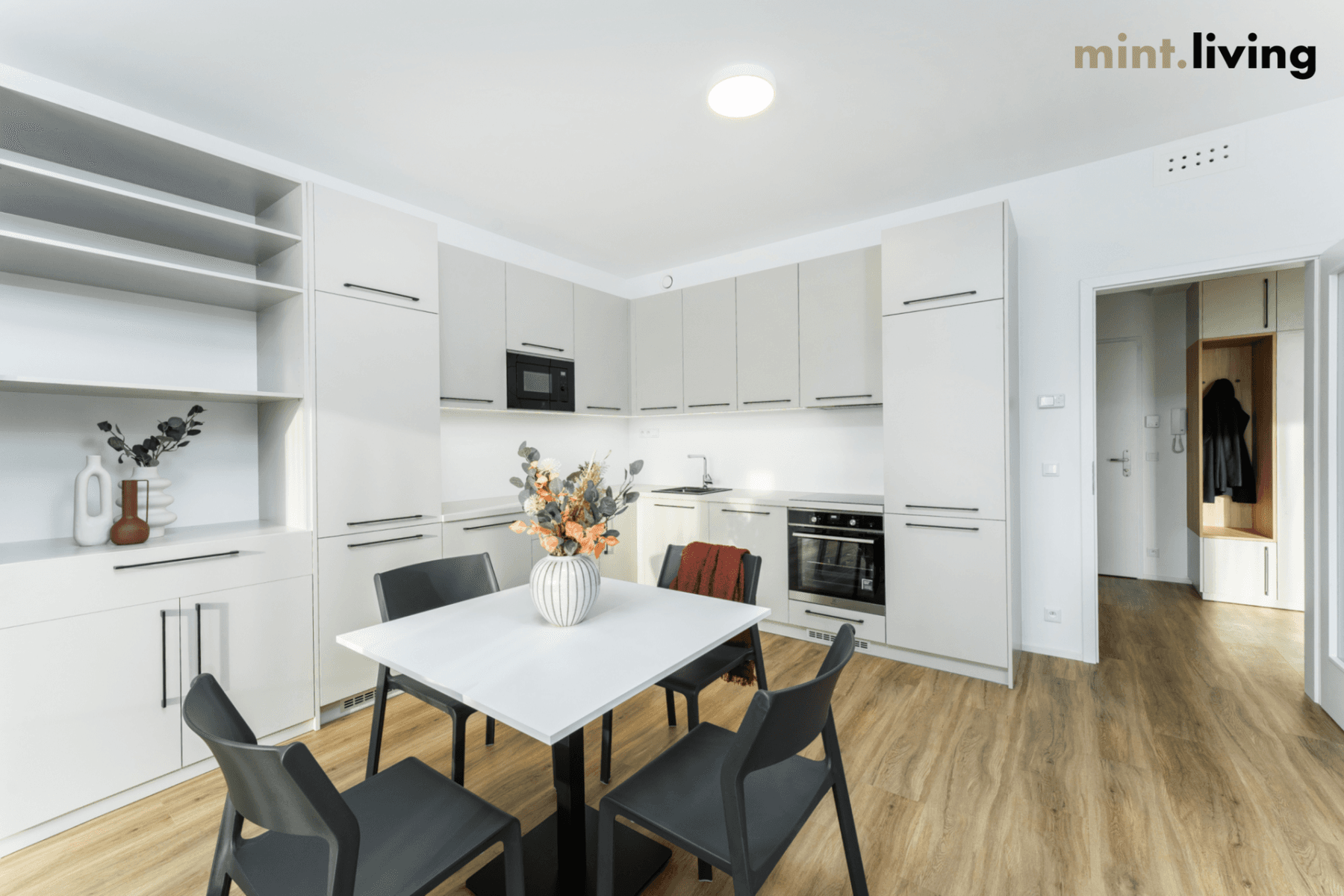 Prenájom bytu 4-izbový 155 m², Odkolkova, Praha, Praha Prenájom bytu 4-izbový 155 m², Odkolkova, Praha, Praha