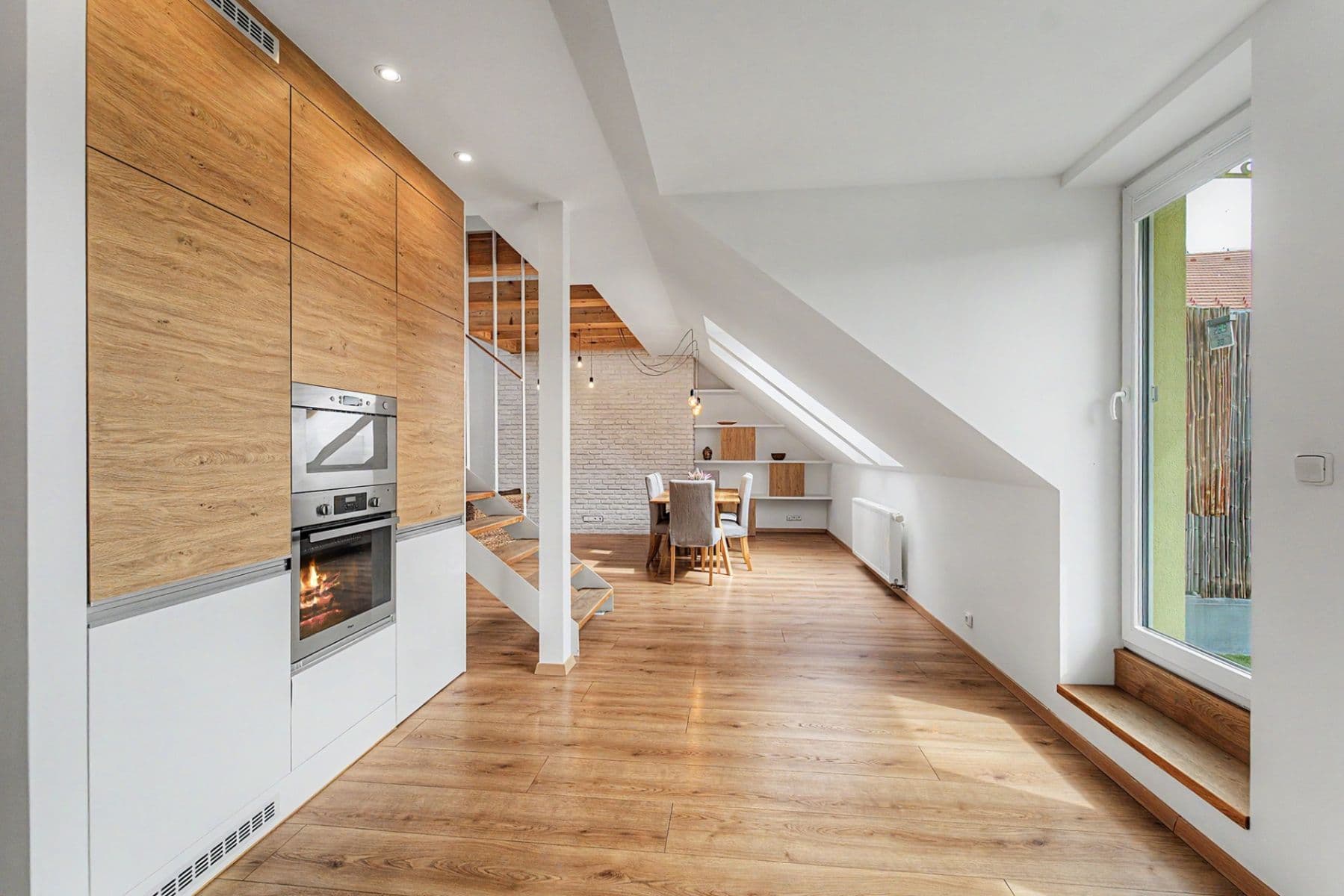 Predaj bytu 3-izbový 136 m², Drahobejlova, Praha, Praha Predaj bytu 3-izbový 136 m², Drahobejlova, Praha, Praha