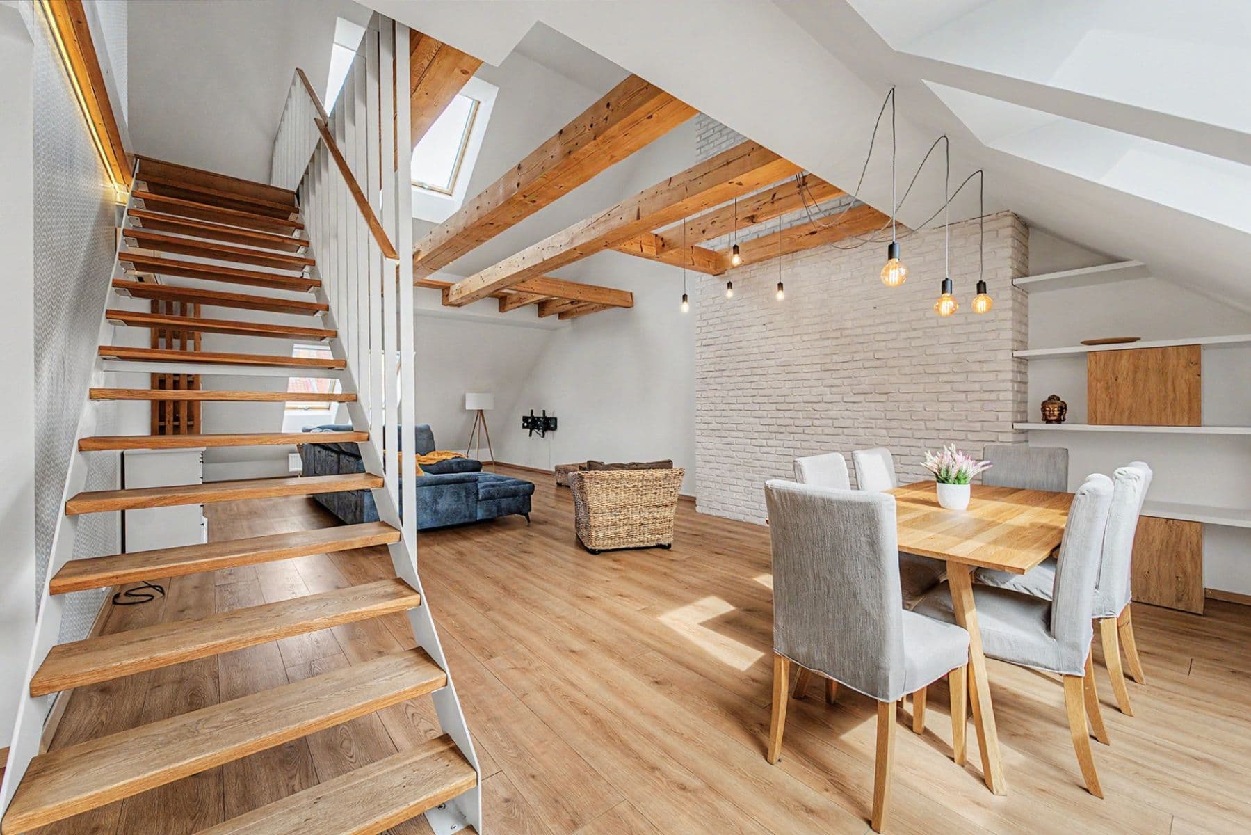 Predaj bytu 3-izbový 136 m², Drahobejlova, Praha, Praha Predaj bytu 3-izbový 136 m², Drahobejlova, Praha, Praha