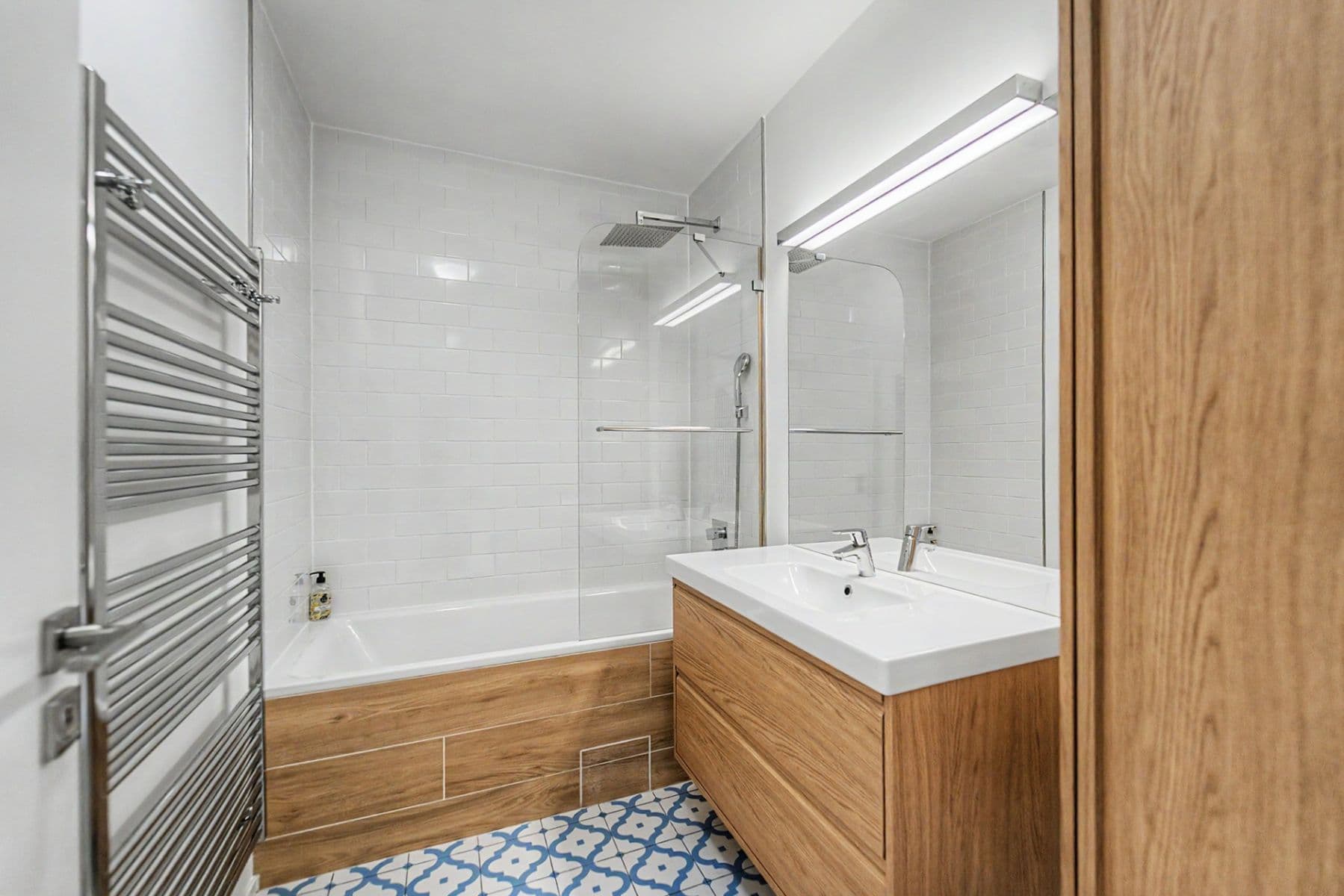 Predaj bytu 3-izbový 136 m², Drahobejlova, Praha, Praha Predaj bytu 3-izbový 136 m², Drahobejlova, Praha, Praha