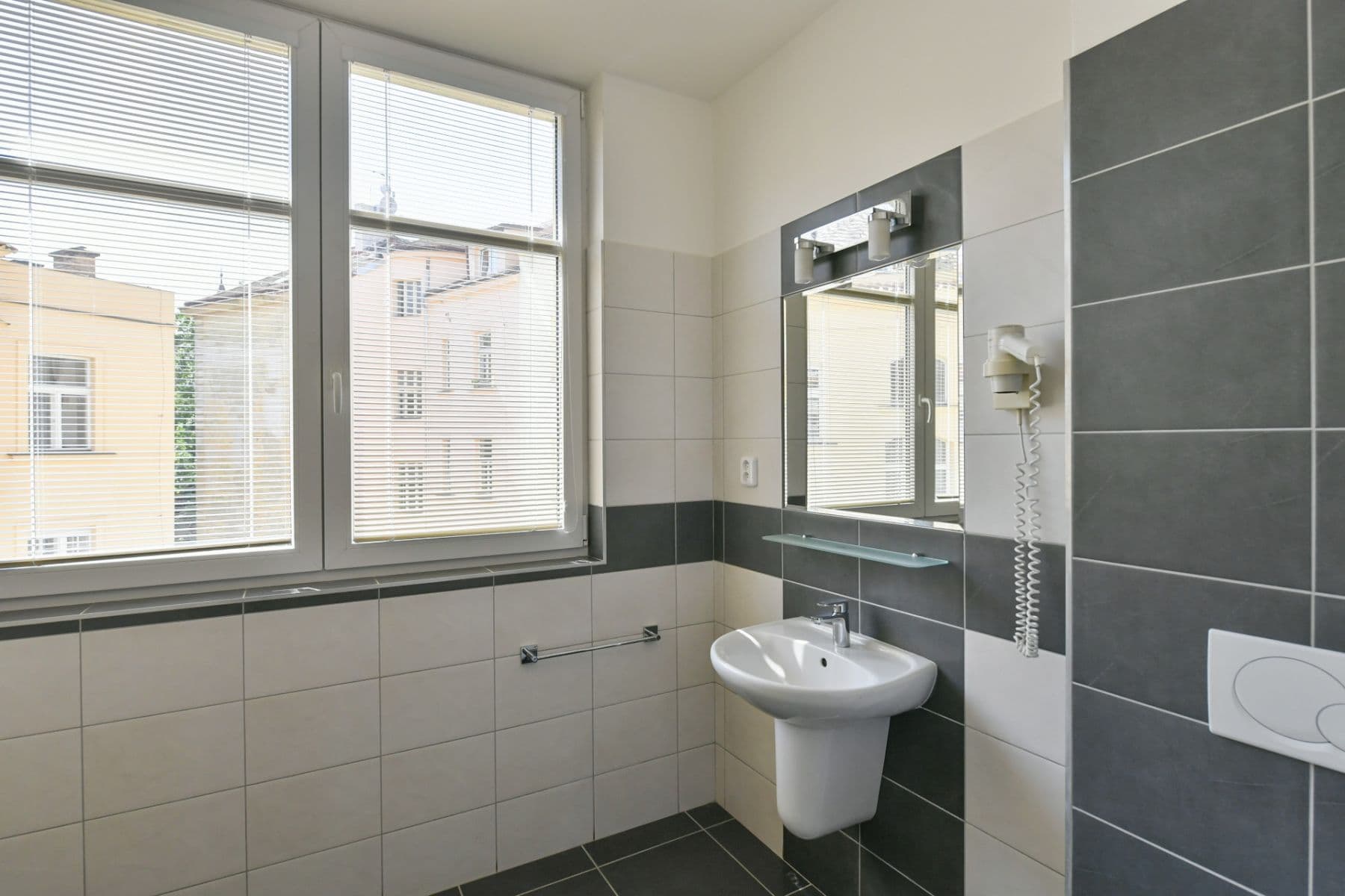 Prenájom bytu 1-izbový 26 m², Na ostrůvku, Praha, Praha Prenájom bytu 1-izbový 26 m², Na ostrůvku, Praha, Praha