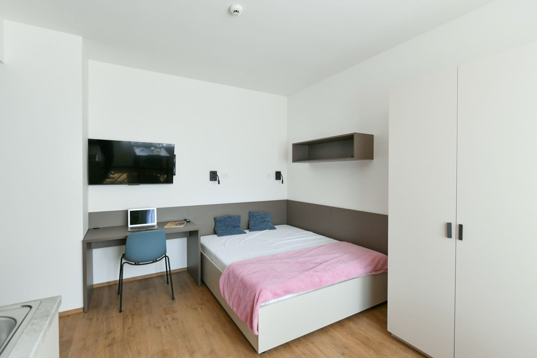 Prenájom bytu 1-izbový 26 m², Na ostrůvku, Praha, Praha Prenájom bytu 1-izbový 26 m², Na ostrůvku, Praha, Praha