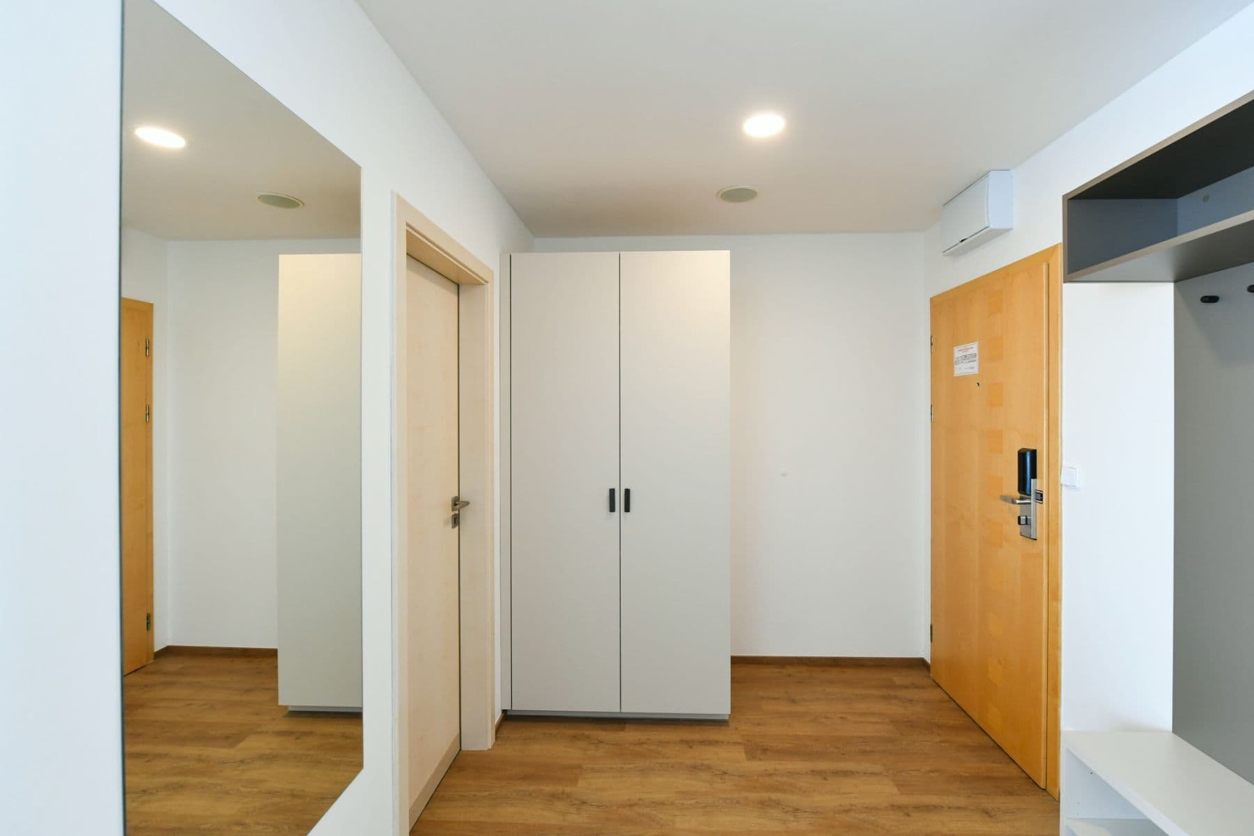 Prenájom bytu 1-izbový 26 m², Na ostrůvku, Praha, Praha Prenájom bytu 1-izbový 26 m², Na ostrůvku, Praha, Praha