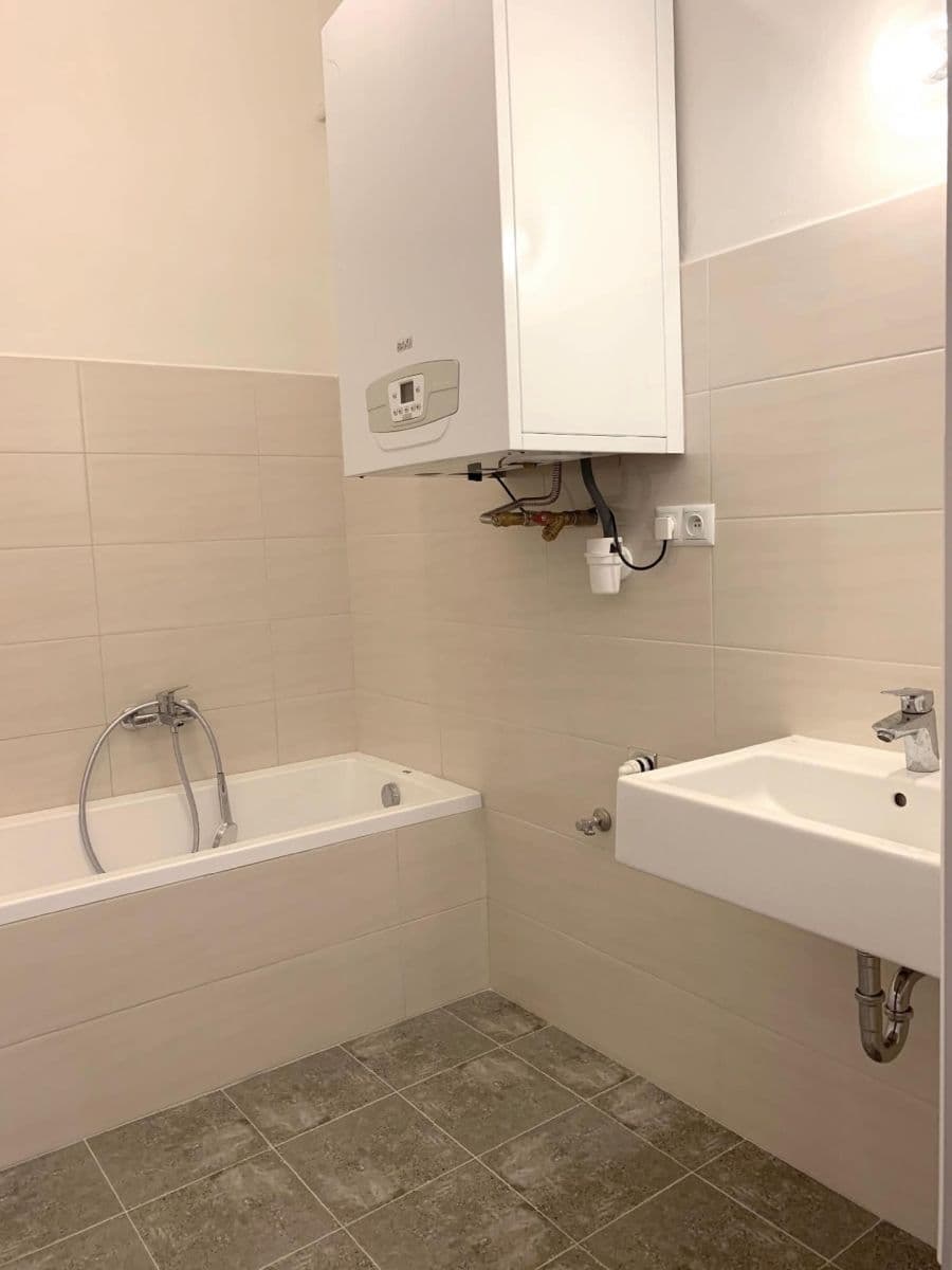 Prenájom bytu 2-izbový 62 m², Domažlická, Brno, Jihomoravský kraj Prenájom bytu 2-izbový 62 m², Domažlická, Brno, Jihomoravský kraj
