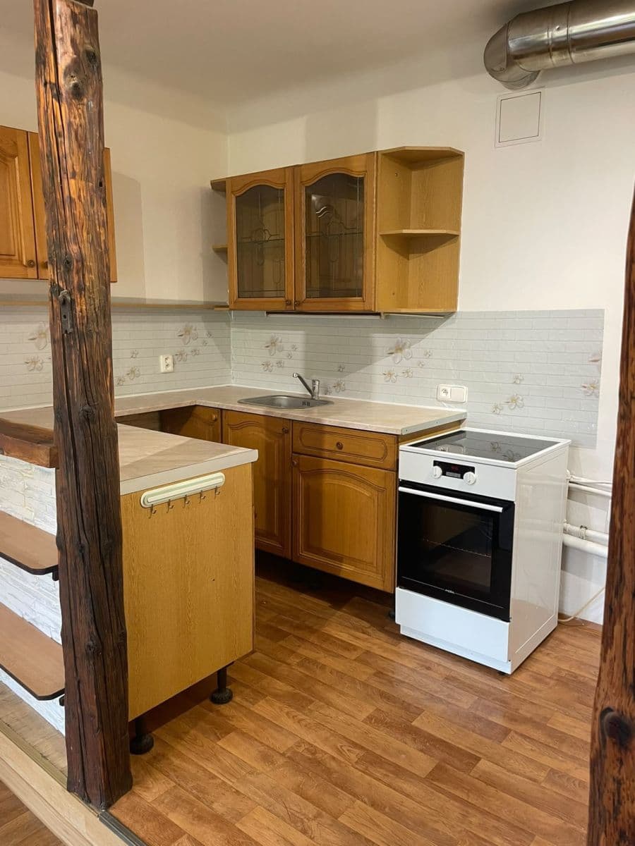 Prenájom bytu 2-izbový 48 m², U Kněžské louky, Praha, Praha Prenájom bytu 2-izbový 48 m², U Kněžské louky, Praha, Praha