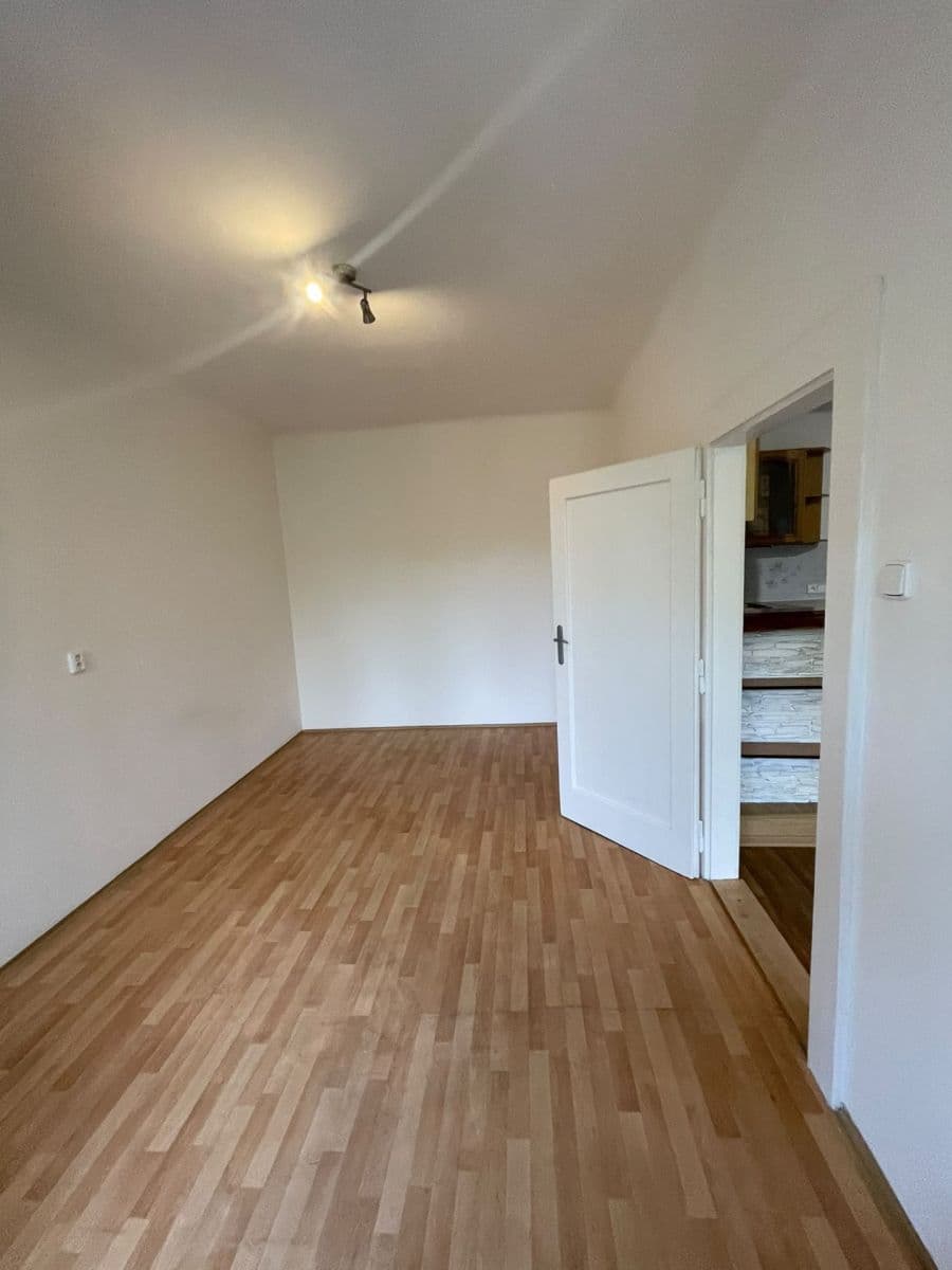 Prenájom bytu 2-izbový 48 m², U Kněžské louky, Praha, Praha Prenájom bytu 2-izbový 48 m², U Kněžské louky, Praha, Praha