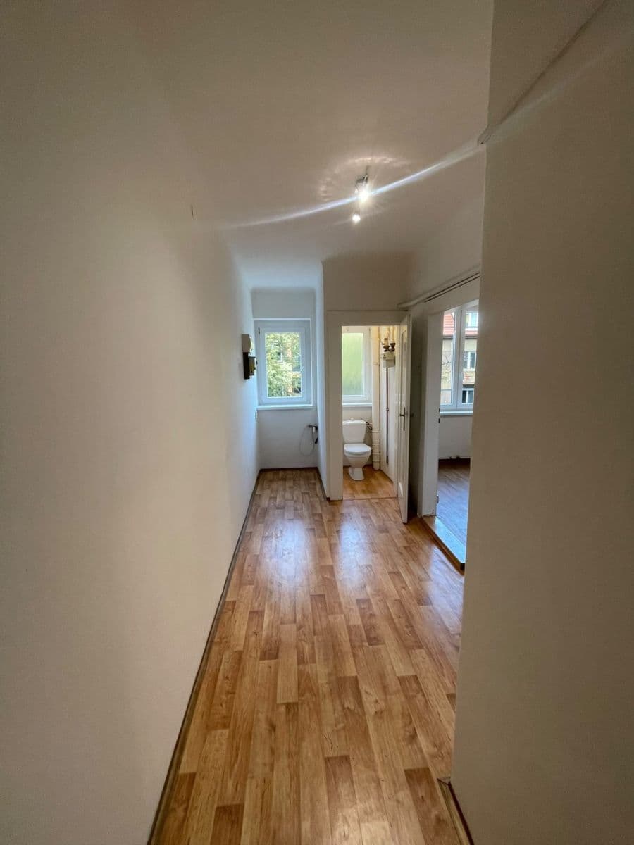 Prenájom bytu 2-izbový 48 m², U Kněžské louky, Praha, Praha Prenájom bytu 2-izbový 48 m², U Kněžské louky, Praha, Praha