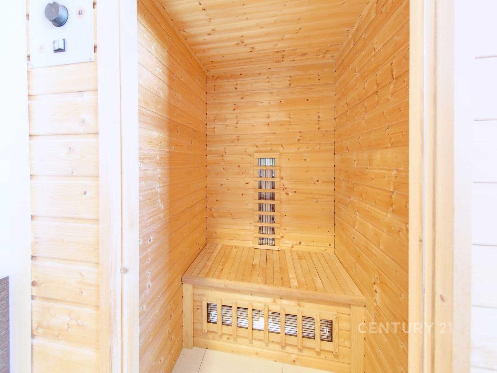 Predaj bytu 5-izbový 120 m², Československého exilu, Praha, Praha Predaj bytu 5-izbový 120 m², Československého exilu, Praha, Praha