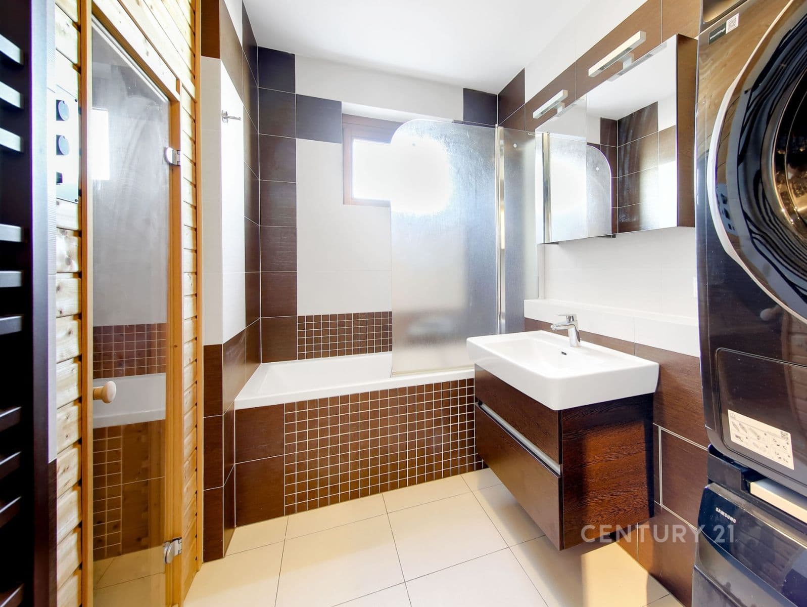 Predaj bytu 5-izbový 120 m², Československého exilu, Praha, Praha Predaj bytu 5-izbový 120 m², Československého exilu, Praha, Praha