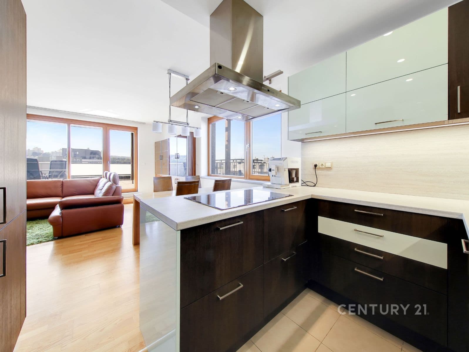 Predaj bytu 5-izbový 120 m², Československého exilu, Praha, Praha Predaj bytu 5-izbový 120 m², Československého exilu, Praha, Praha