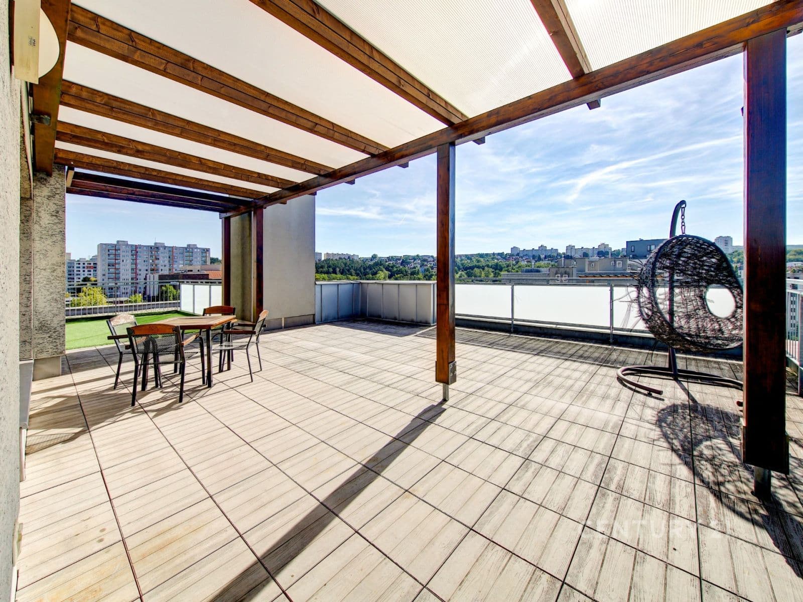 Predaj bytu 5-izbový 120 m², Československého exilu, Praha, Praha Predaj bytu 5-izbový 120 m², Československého exilu, Praha, Praha
