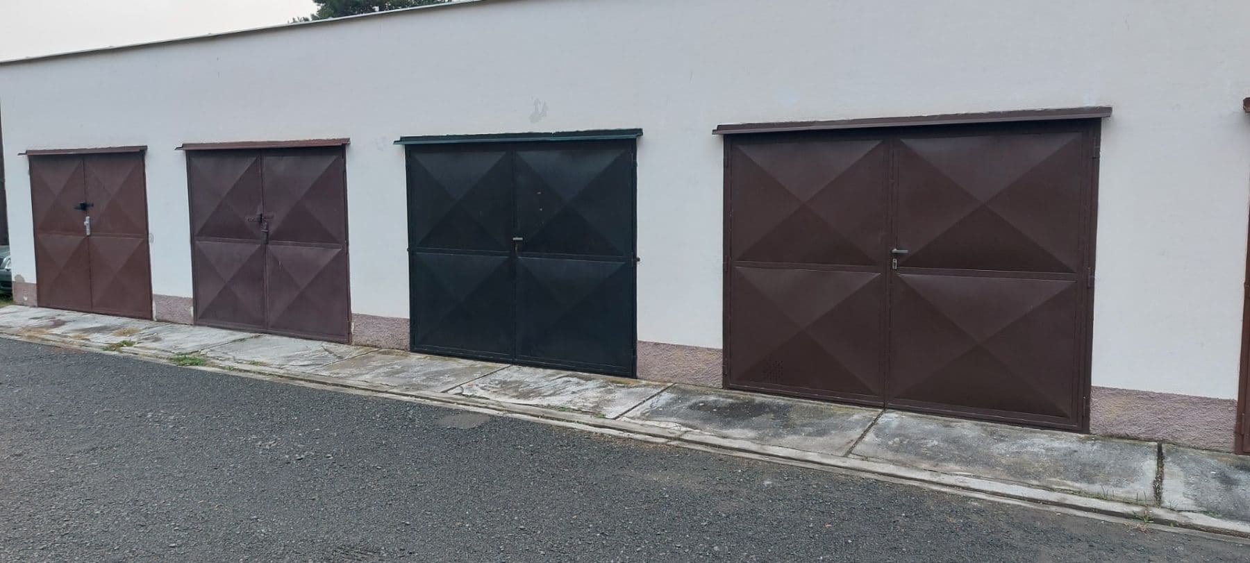 Prenájom garáže 18 m², Starý Plzenec, Plzeňský kraj Prenájom garáže 18 m², Starý Plzenec, Plzeňský kraj