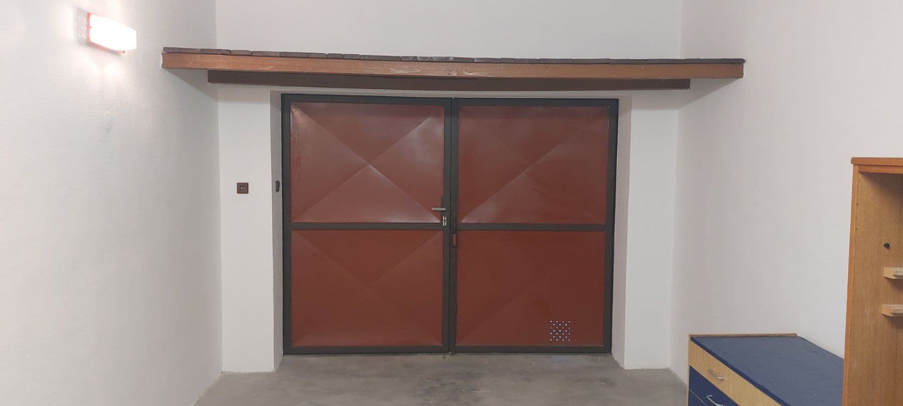 Prenájom garáže 18 m², Starý Plzenec, Plzeňský kraj Prenájom garáže 18 m², Starý Plzenec, Plzeňský kraj