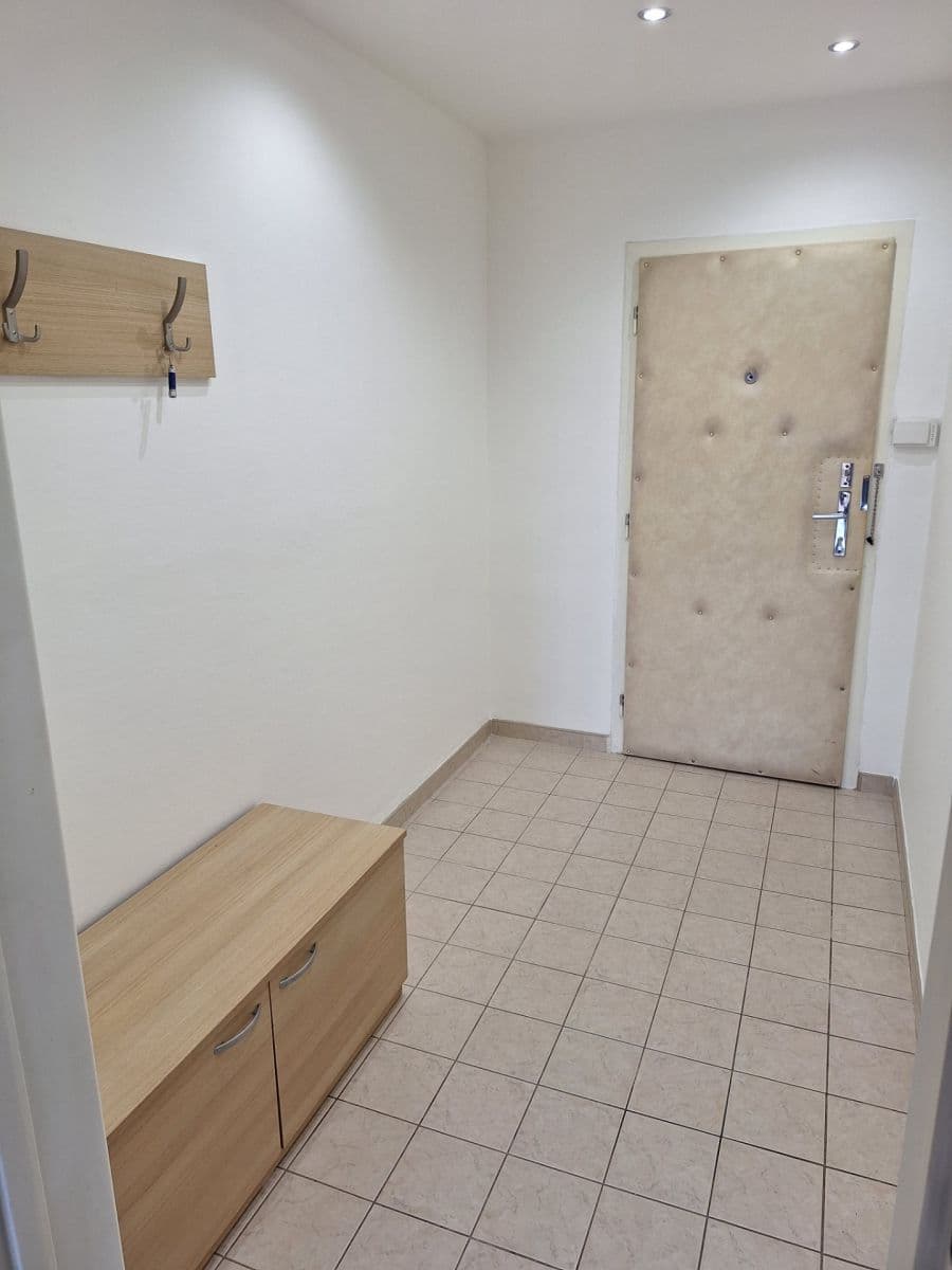 Prenájom bytu 3-izbový 85 m², Slunečná, Zlín, Zlínský kraj Prenájom bytu 3-izbový 85 m², Slunečná, Zlín, Zlínský kraj