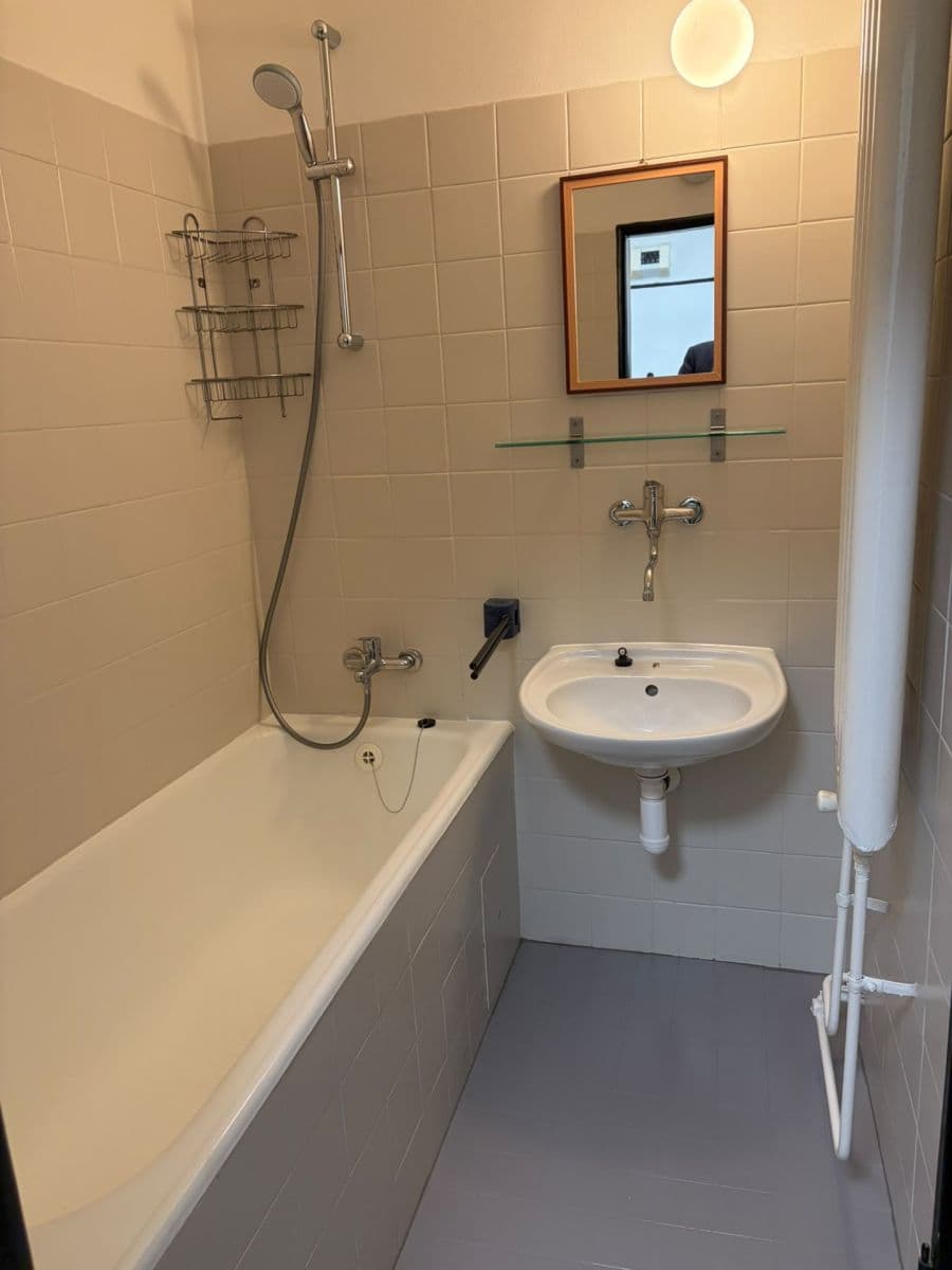 Prenájom bytu 1-izbový 39 m², Klánova, Praha, Praha Prenájom bytu 1-izbový 39 m², Klánova, Praha, Praha