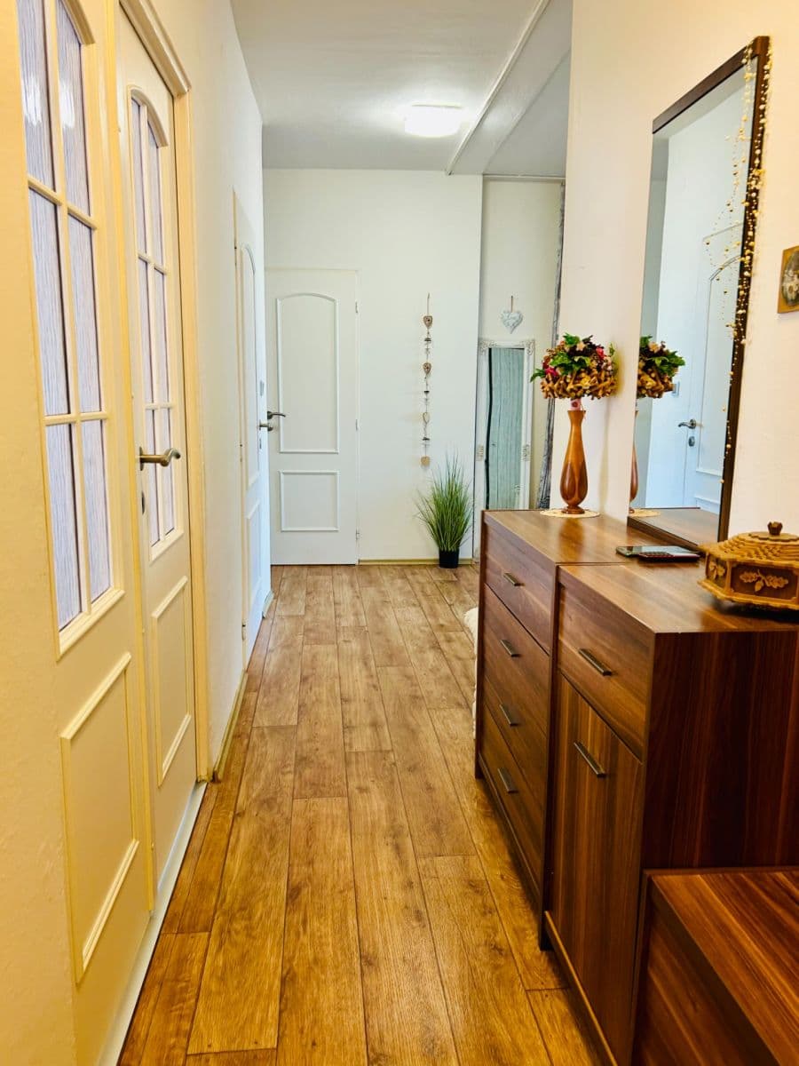 Predaj bytu 3-izbový 73 m², Okružní, Orlová, Moravskoslezský kraj Predaj bytu 3-izbový 73 m², Okružní, Orlová, Moravskoslezský kraj