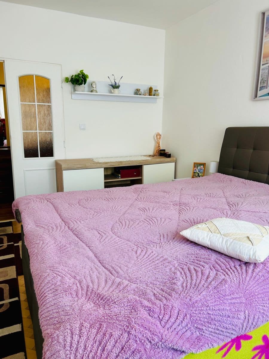 Predaj bytu 3-izbový 73 m², Okružní, Orlová, Moravskoslezský kraj Predaj bytu 3-izbový 73 m², Okružní, Orlová, Moravskoslezský kraj
