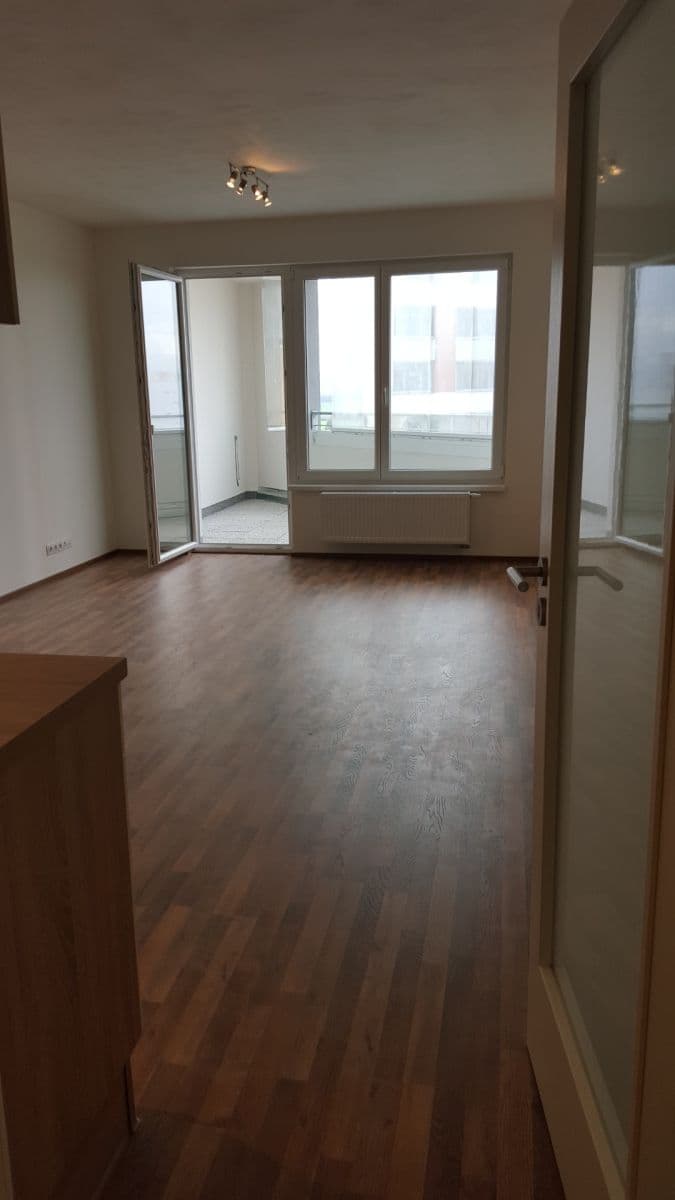Prenájom bytu 1-izbový 37 m², Hornoměcholupská, Praha, Praha Prenájom bytu 1-izbový 37 m², Hornoměcholupská, Praha, Praha