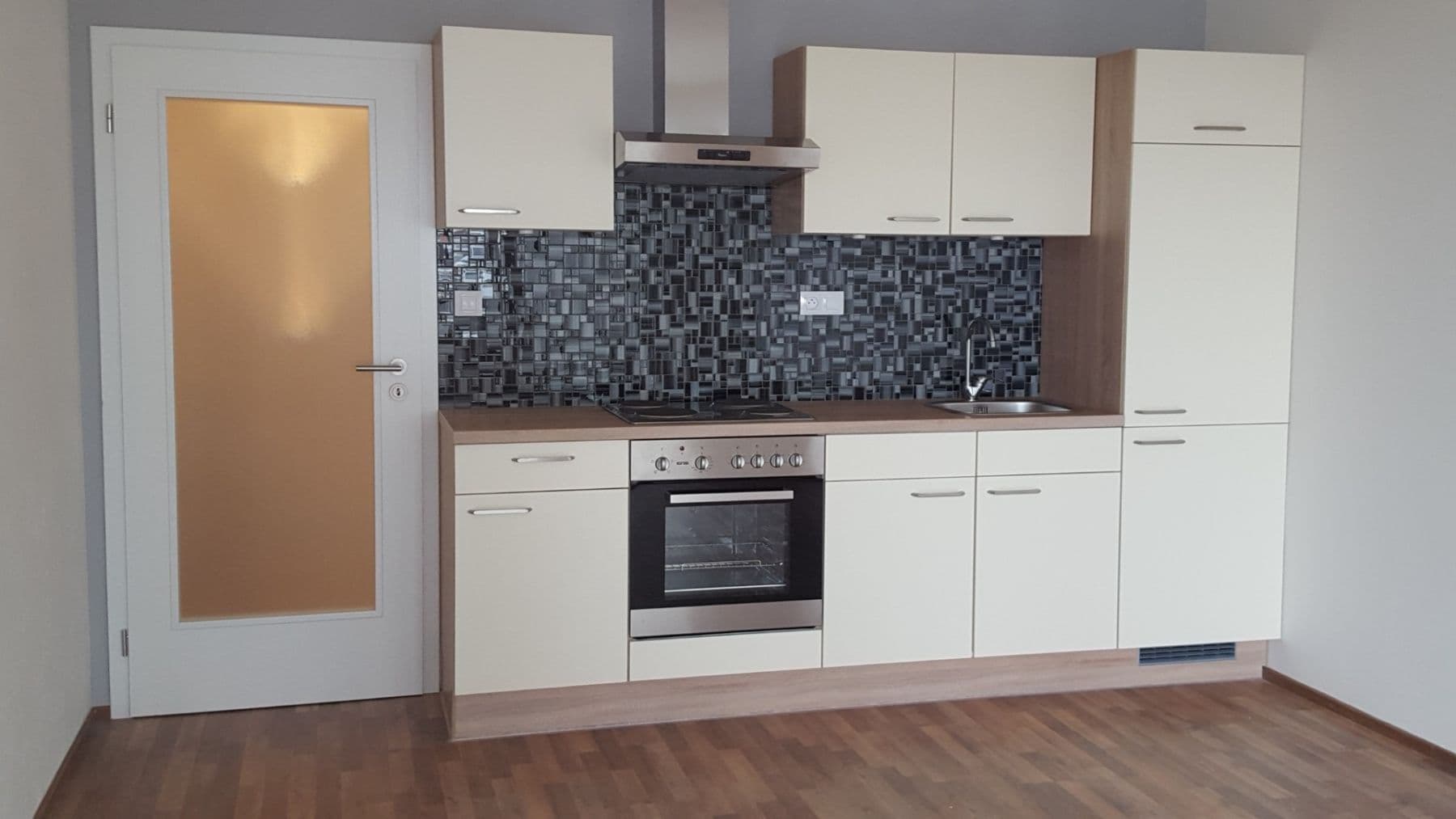 Prenájom bytu 1-izbový 37 m², Hornoměcholupská, Praha, Praha Prenájom bytu 1-izbový 37 m², Hornoměcholupská, Praha, Praha