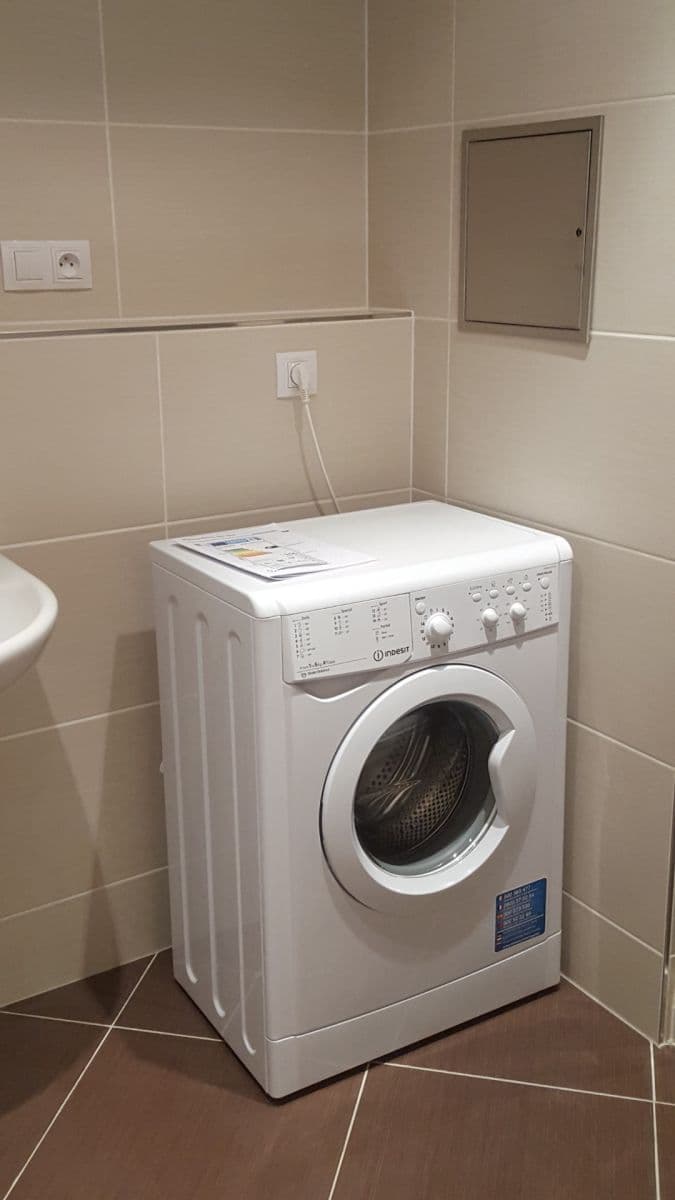 Prenájom bytu 1-izbový 37 m², Hornoměcholupská, Praha, Praha Prenájom bytu 1-izbový 37 m², Hornoměcholupská, Praha, Praha