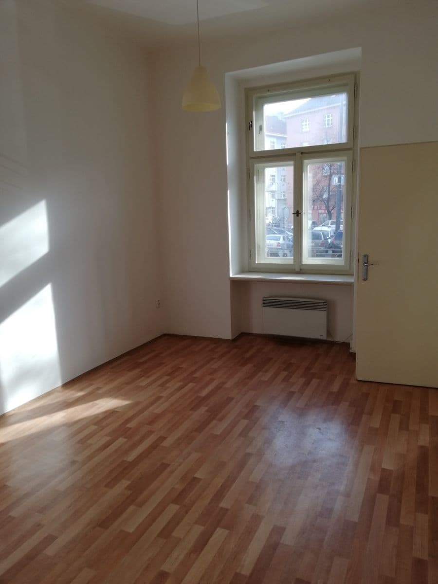Prenájom bytu 1-izbový 38 m², Minská, Praha, Praha Prenájom bytu 1-izbový 38 m², Minská, Praha, Praha