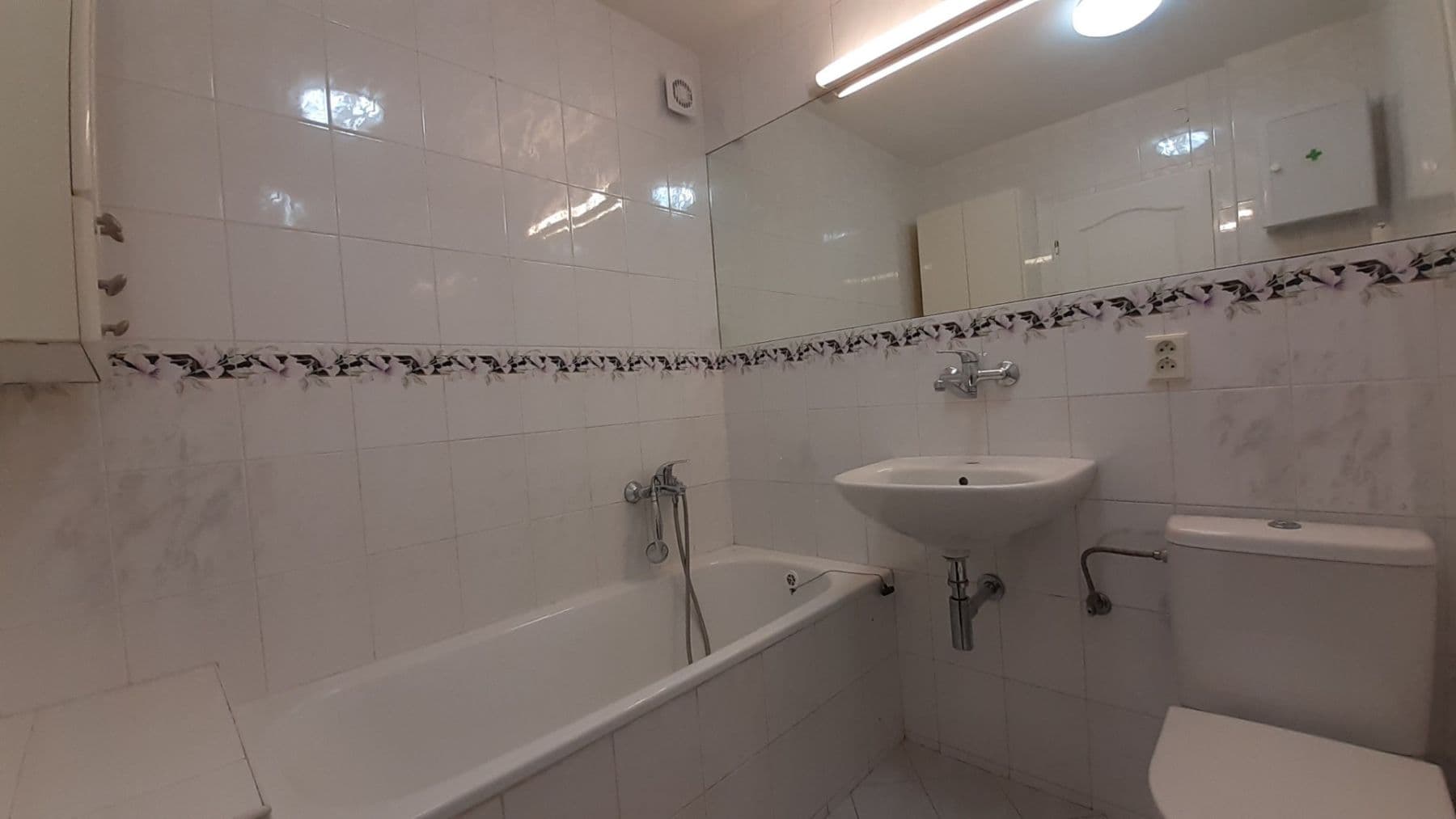Prenájom bytu 2-izbový 43 m², Pozdeňská, Praha, Praha Prenájom bytu 2-izbový 43 m², Pozdeňská, Praha, Praha
