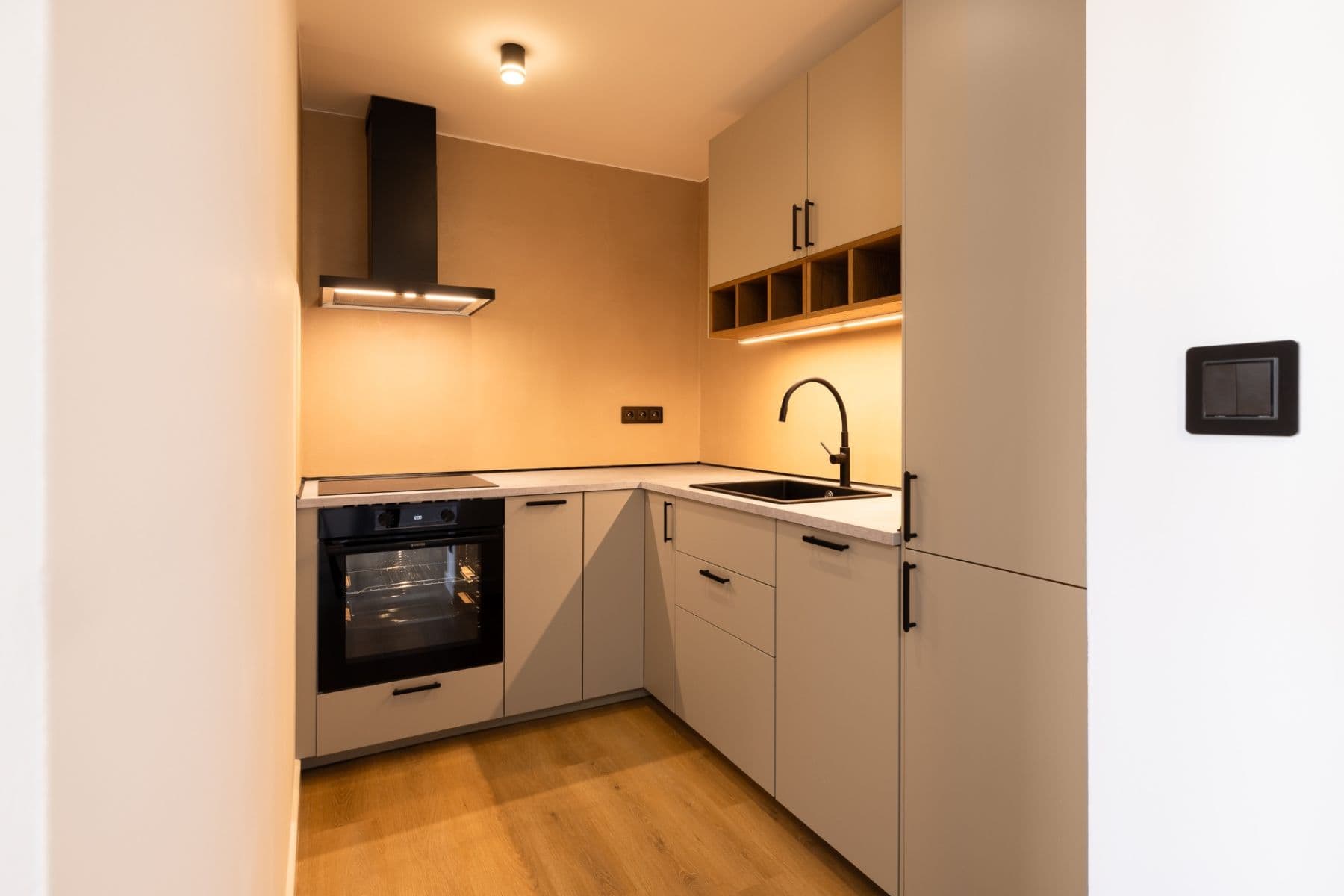 Predaj bytu 2-izbový 46 m², U Jezera, Praha, Praha Predaj bytu 2-izbový 46 m², U Jezera, Praha, Praha