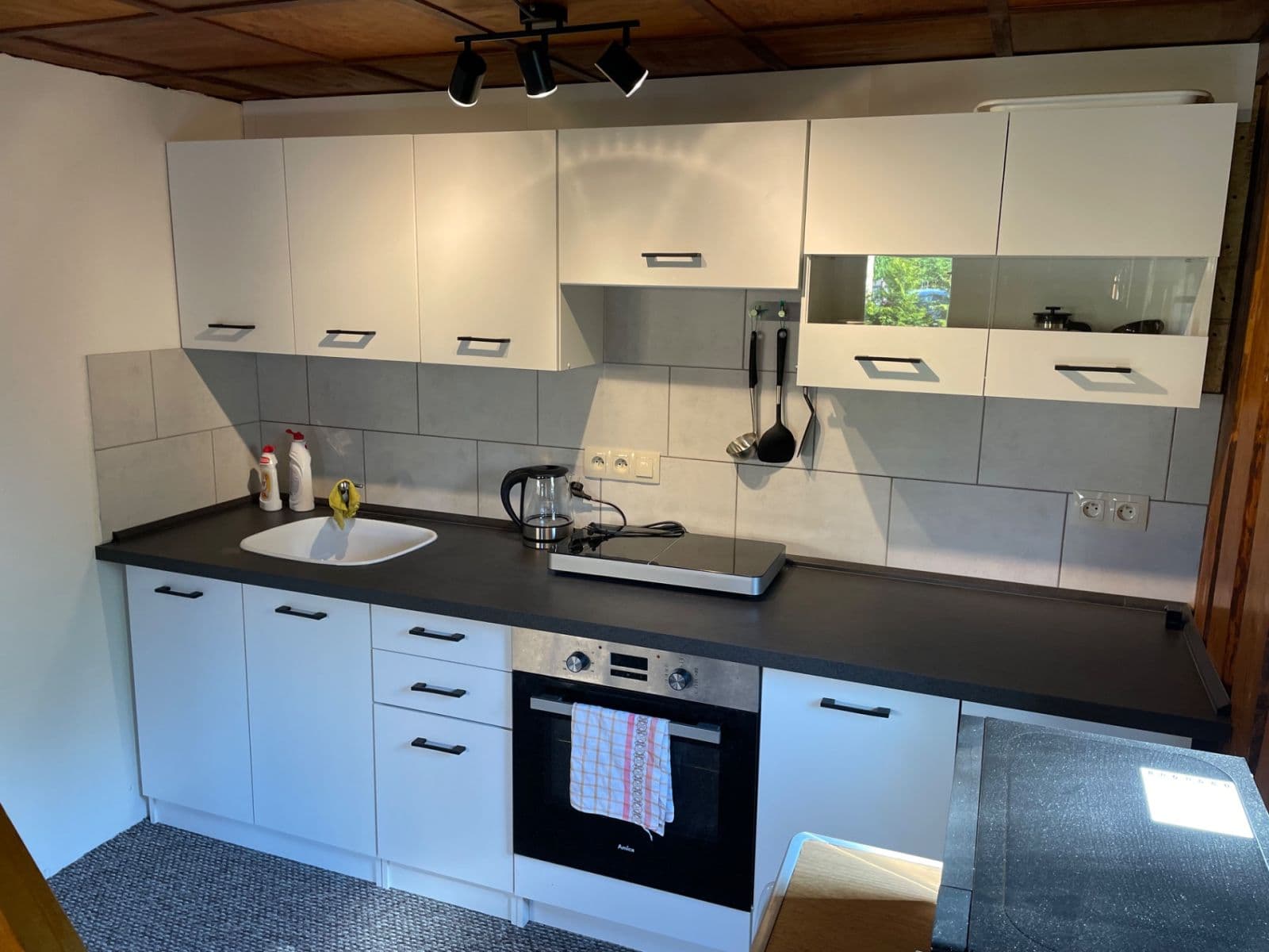 Prenájom rekreačného objektu 56 m², pozemok 340 m², Dobšín, Středočeský kraj Prenájom rekreačného objektu 56 m², pozemok 340 m², Dobšín, Středočeský kraj