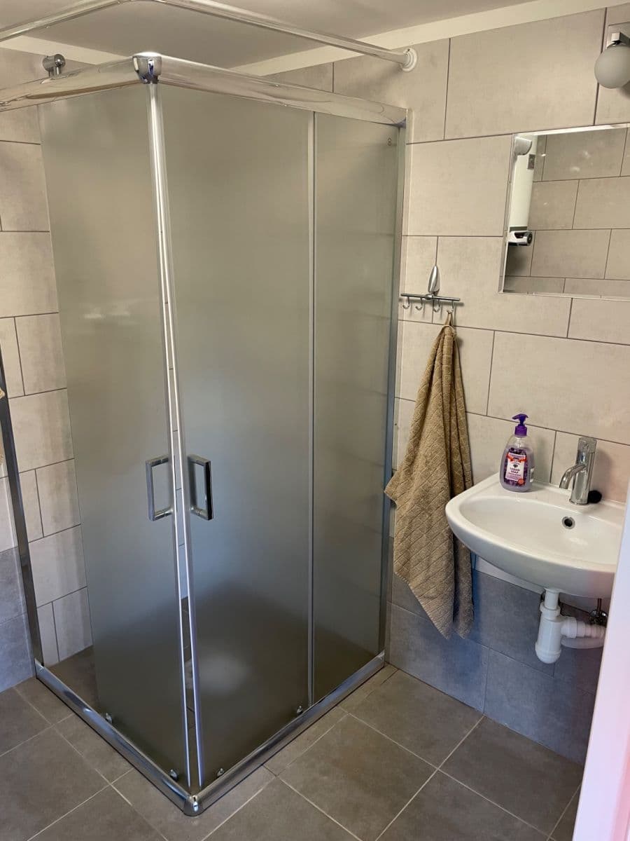 Prenájom rekreačného objektu 56 m², pozemok 340 m², Dobšín, Středočeský kraj Prenájom rekreačného objektu 56 m², pozemok 340 m², Dobšín, Středočeský kraj