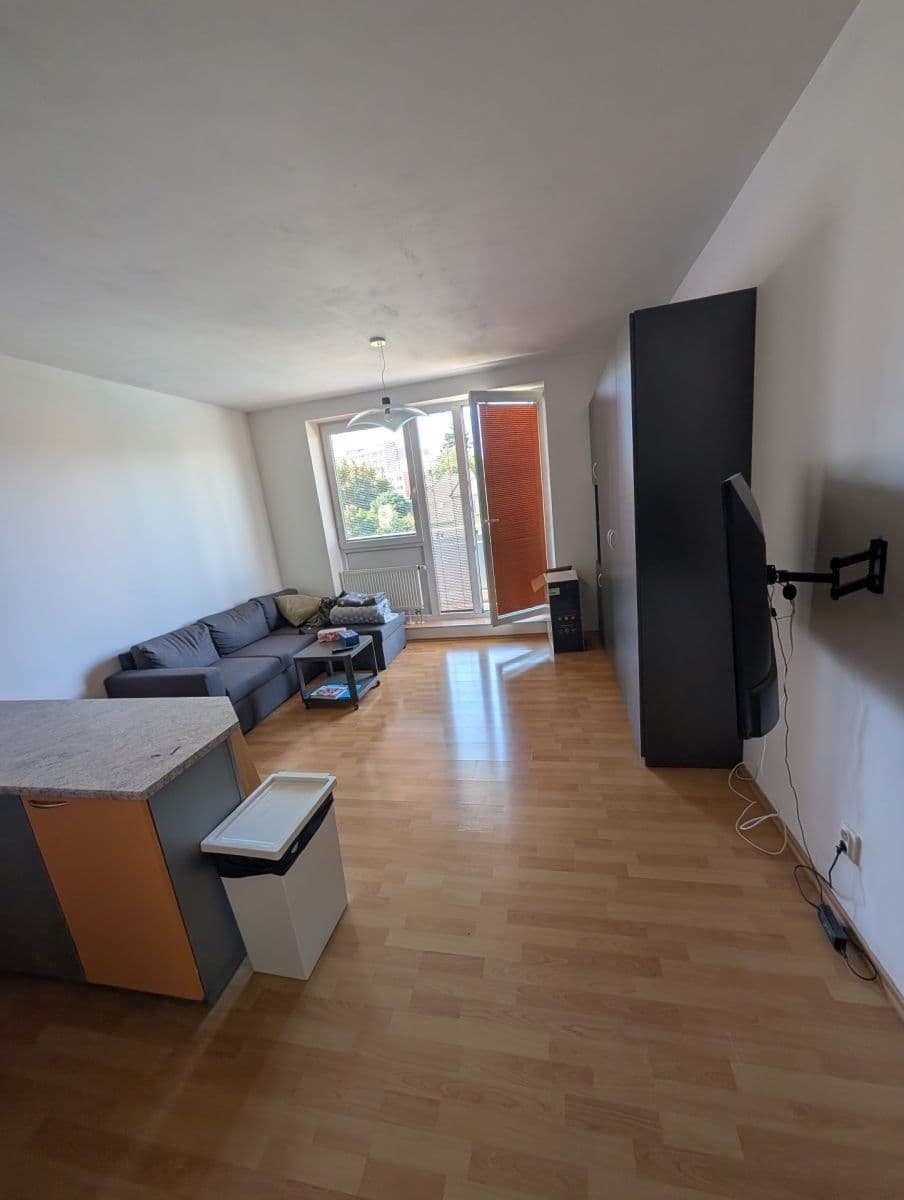 Prenájom bytu 1-izbový 31 m², Beranových, Praha, Praha Prenájom bytu 1-izbový 31 m², Beranových, Praha, Praha